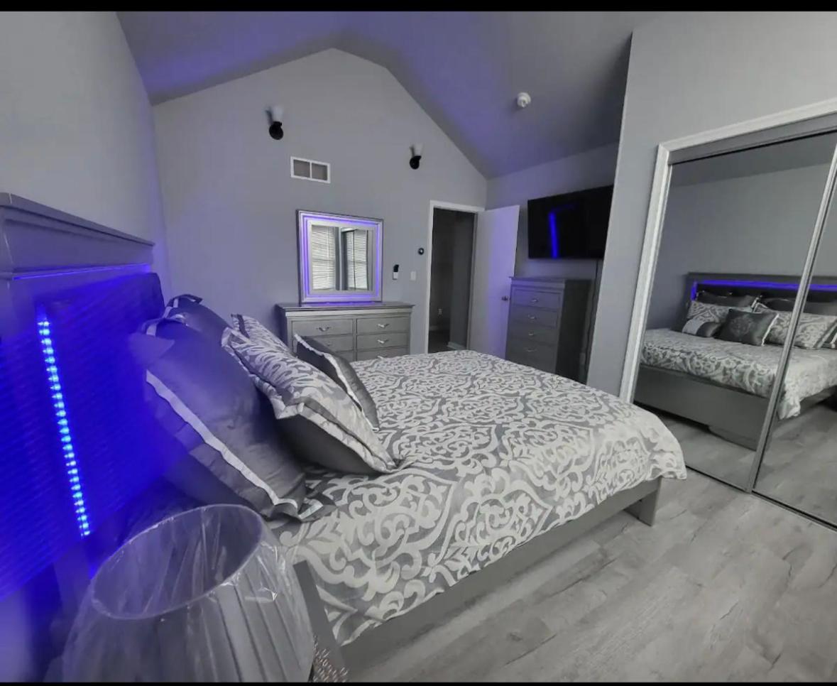 Perfect House in Pocono with hot tub and sauna steam