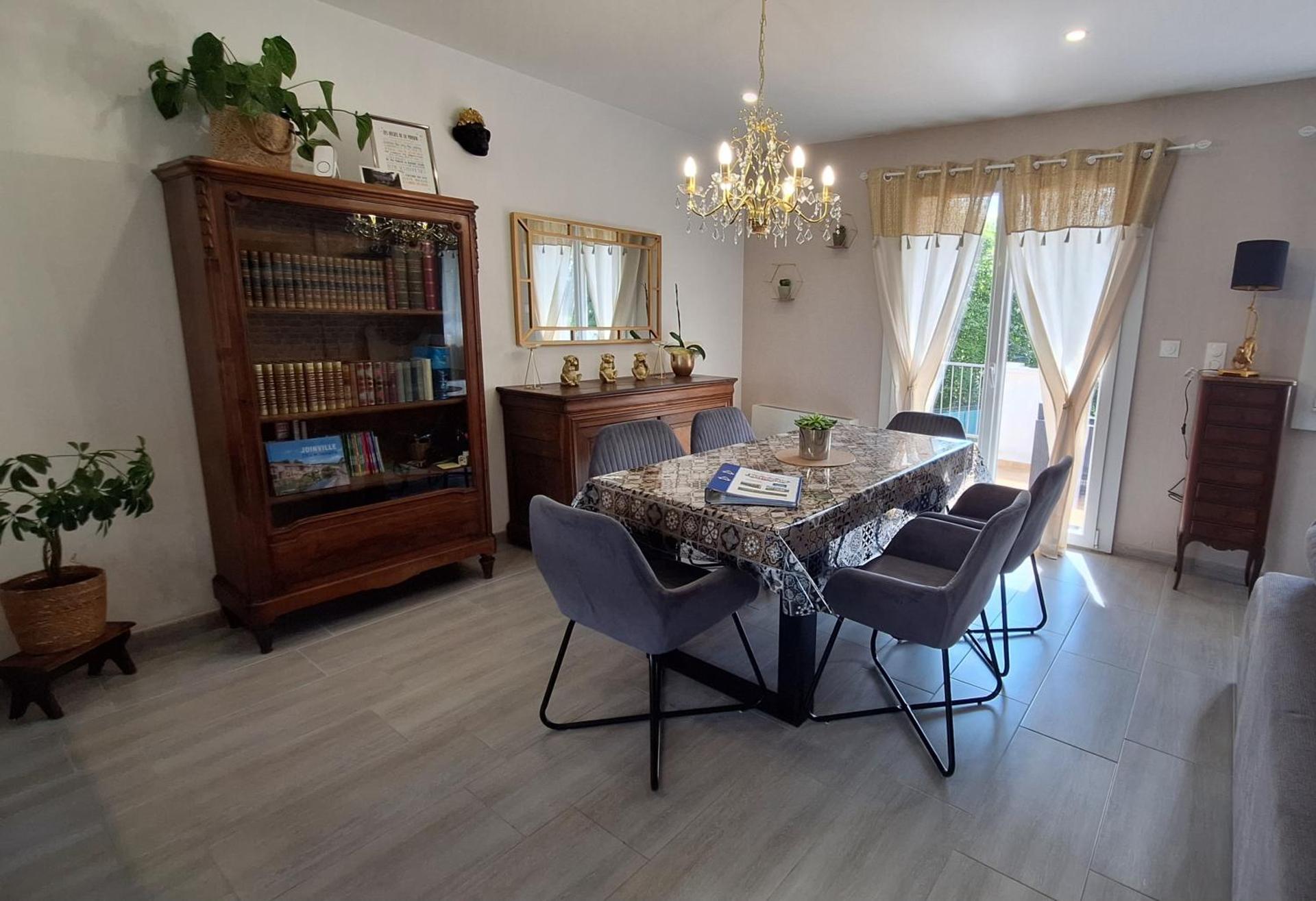 Agréable maison avec jardin à Joinville