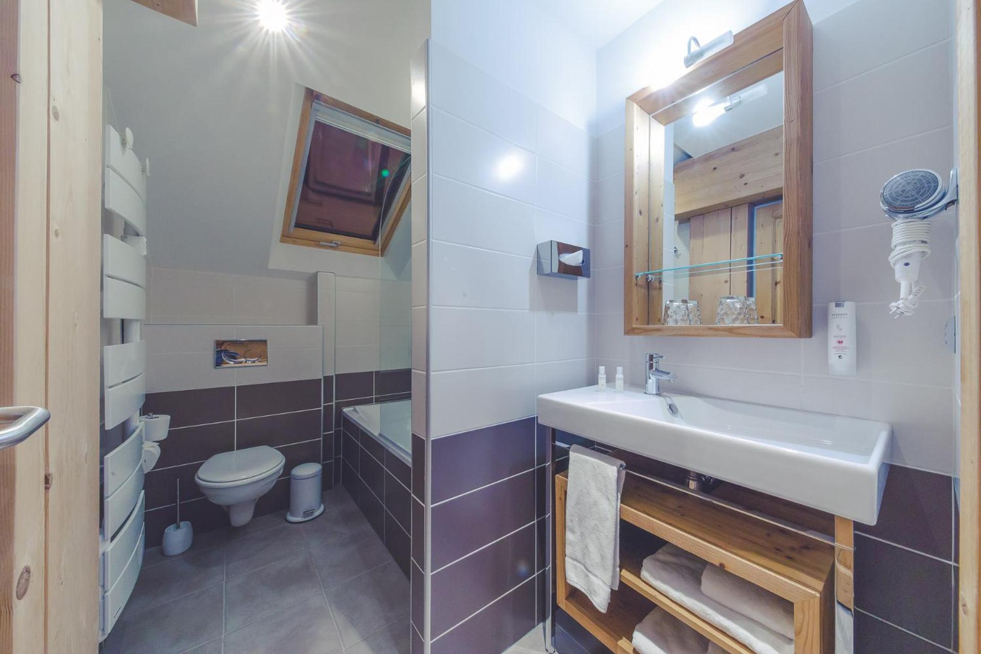 Fleur De Neige Châtel