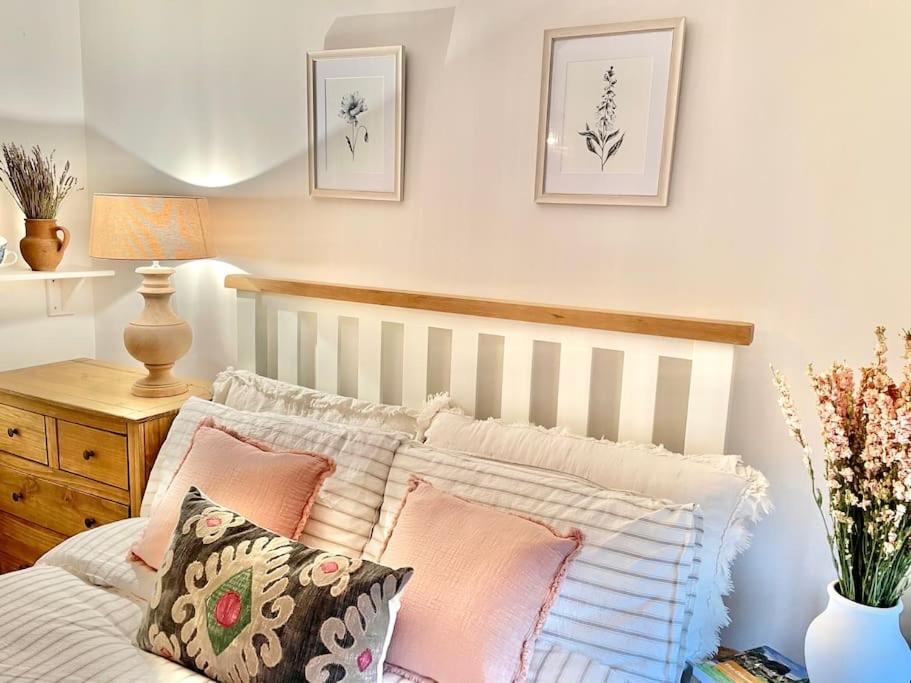 Fordview Cottage is full of Cotwolds Charm