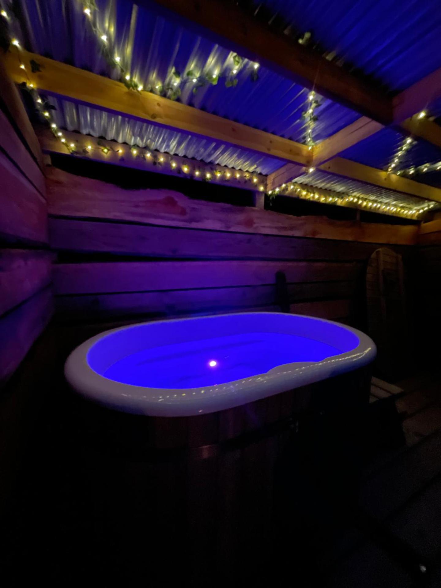 Sparrow Cabin Hot Tub