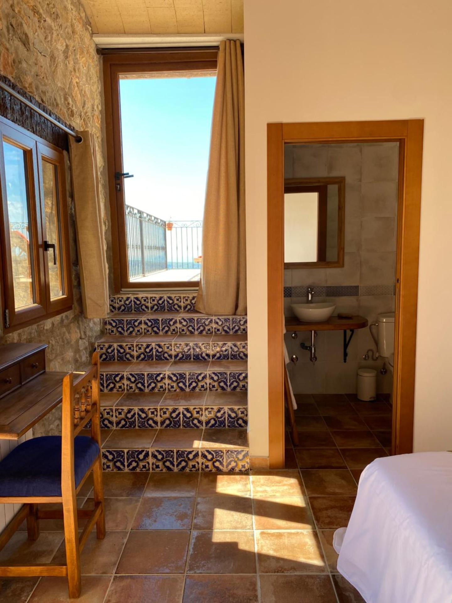 La Cueva de Miravet - villa de lujo en la cima de la montaña con vistas al mar