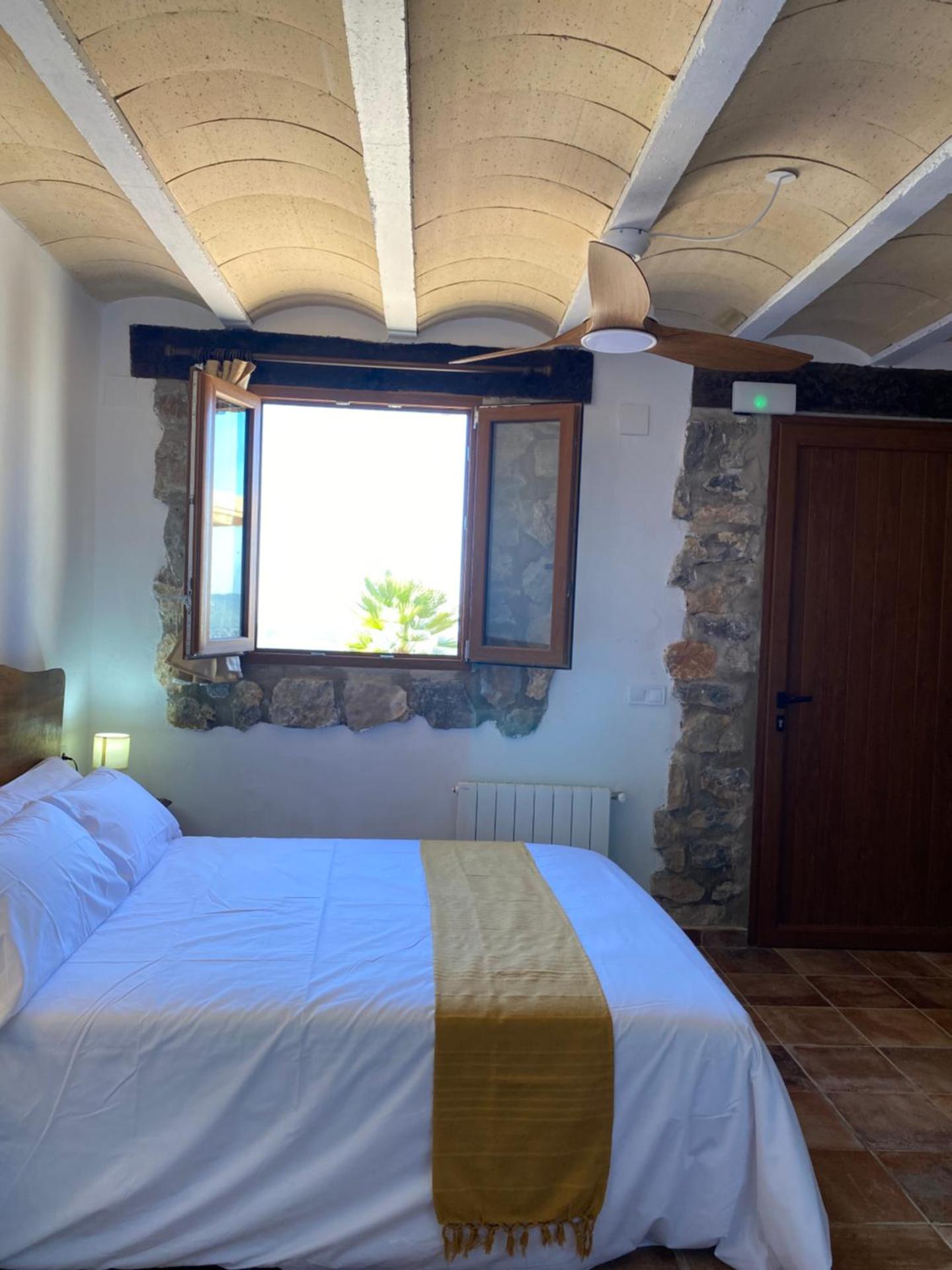 La Cueva de Miravet - villa de lujo en la cima de la montaña con vistas al mar