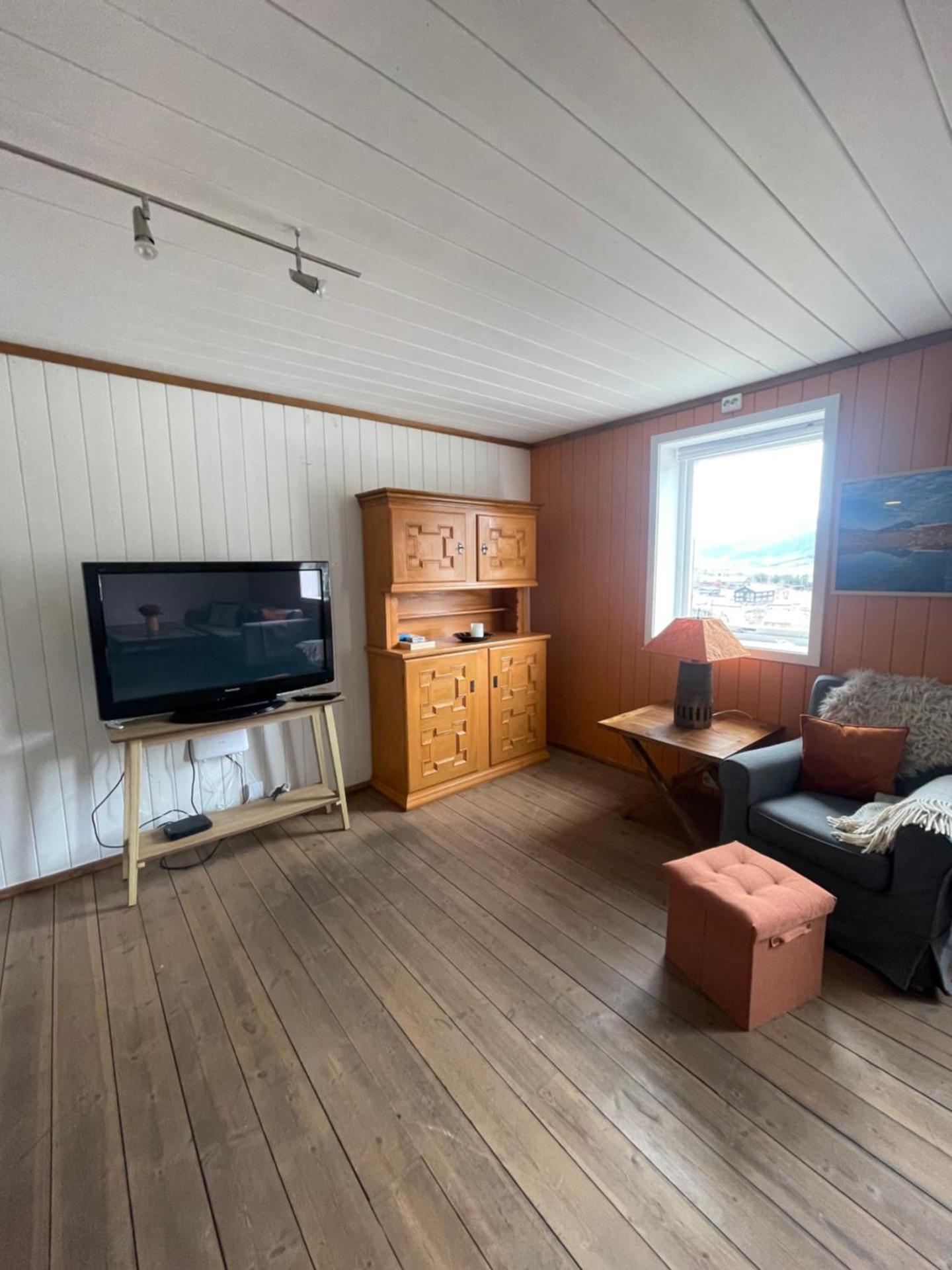 Hyggelig og velutstyrt leilighet i Lom sentrum