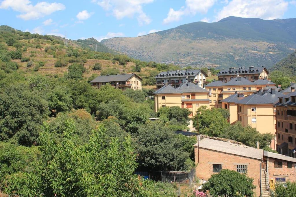 Apartamento dúplex en Sort con piscina