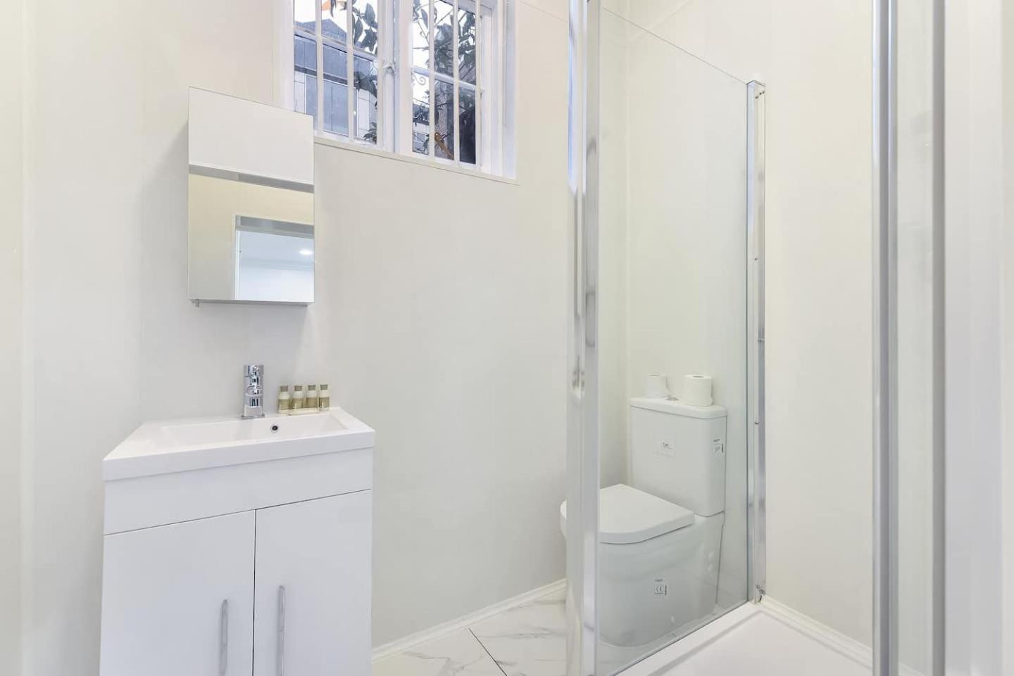 2 Bed Piccadilly Apartment 2