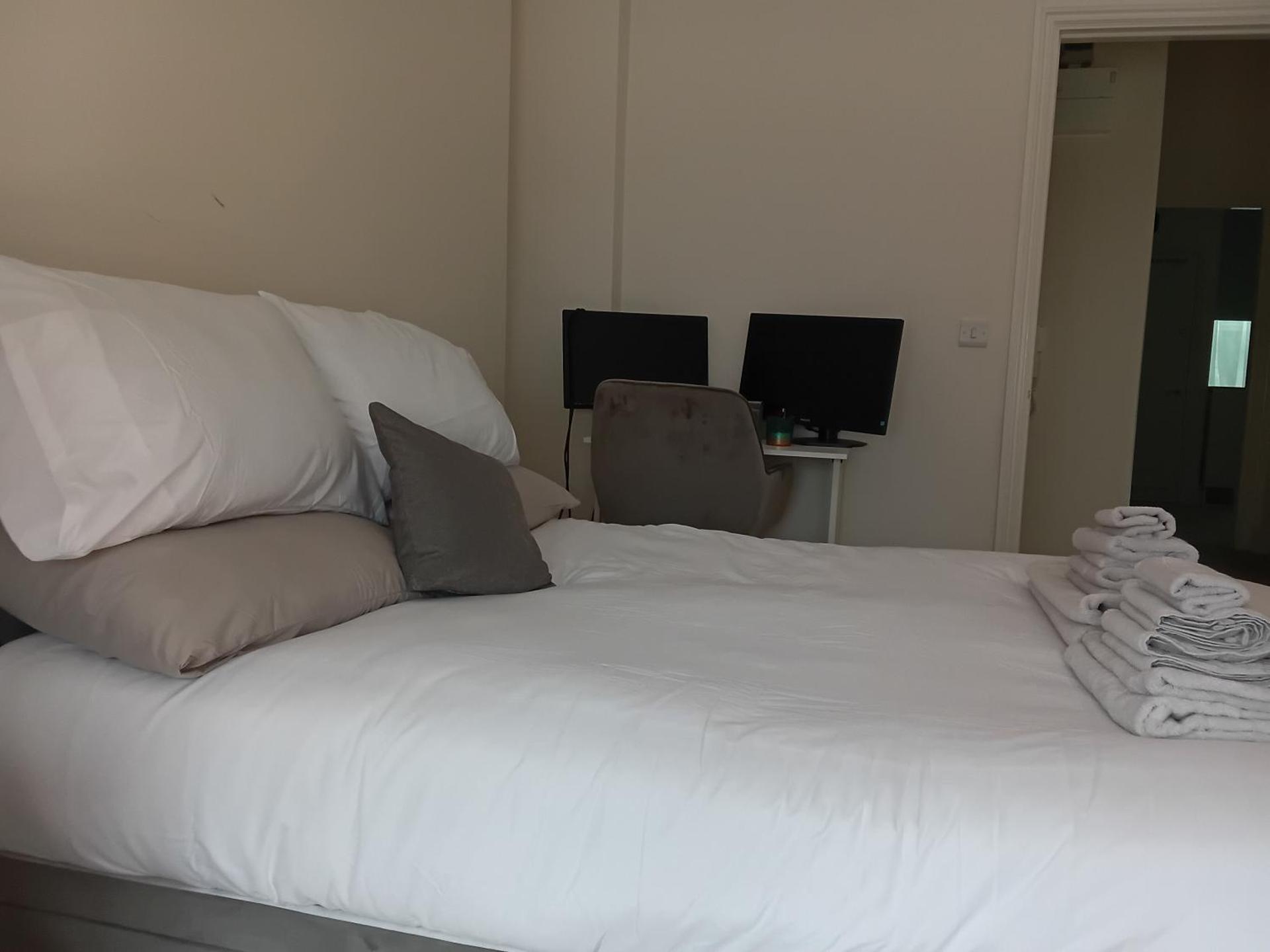 Queen Street Quayside Apartment, NE1 Grade 2 Listed