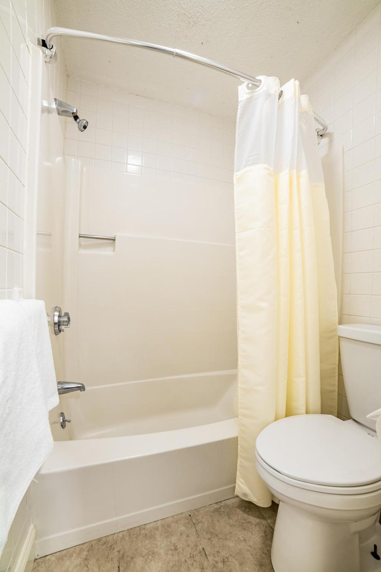 Town & Country Inn & Resort