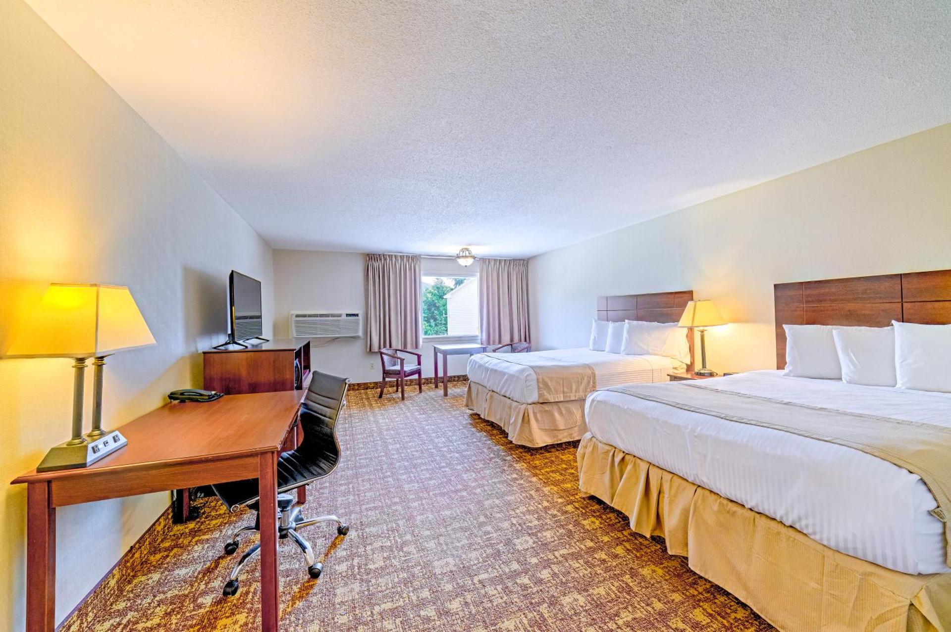 Town & Country Inn & Resort