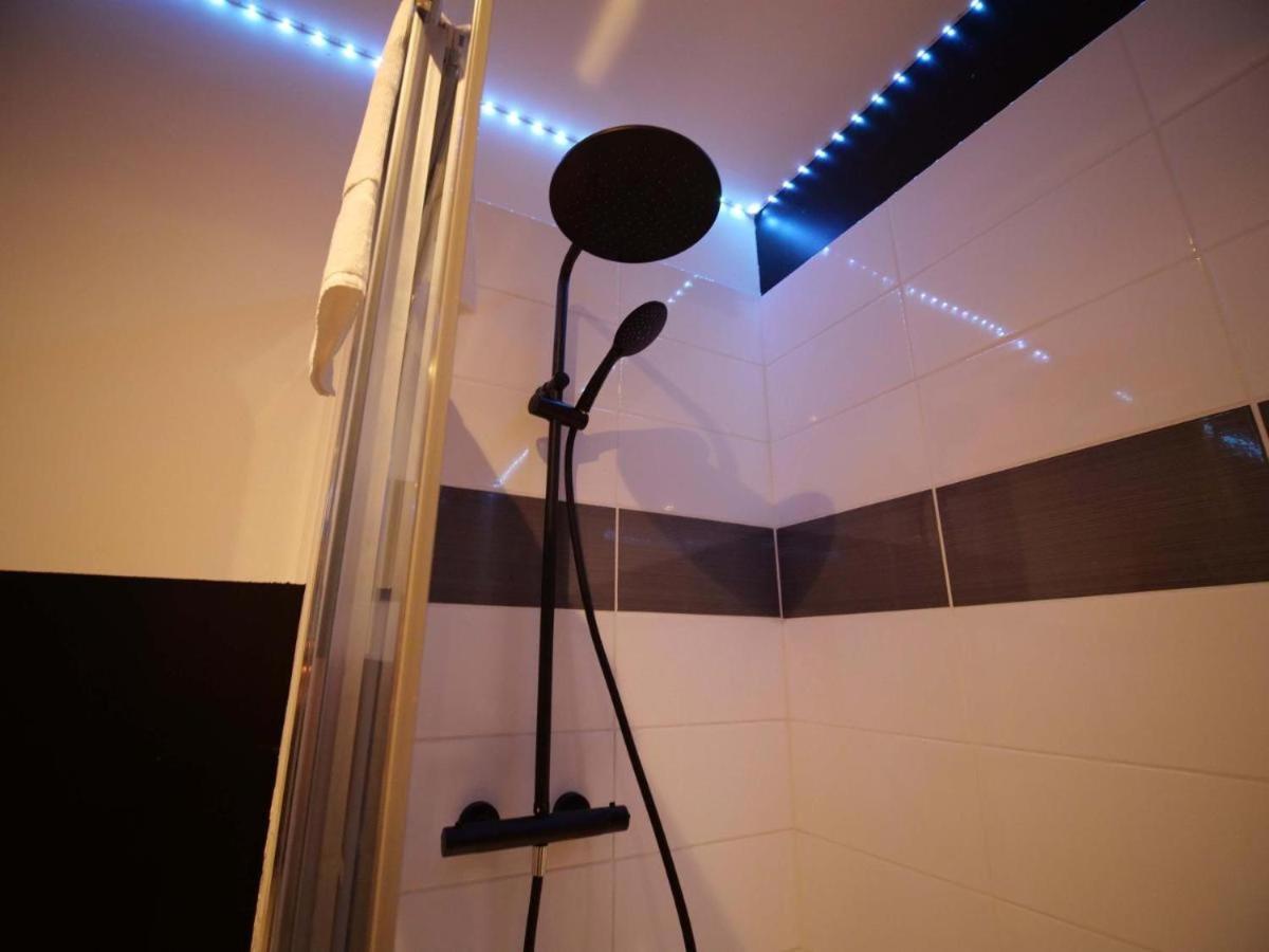 Suite ROMANTICA Balnéo - Olympe Suites & Spa Lille, Croix, Roubaix