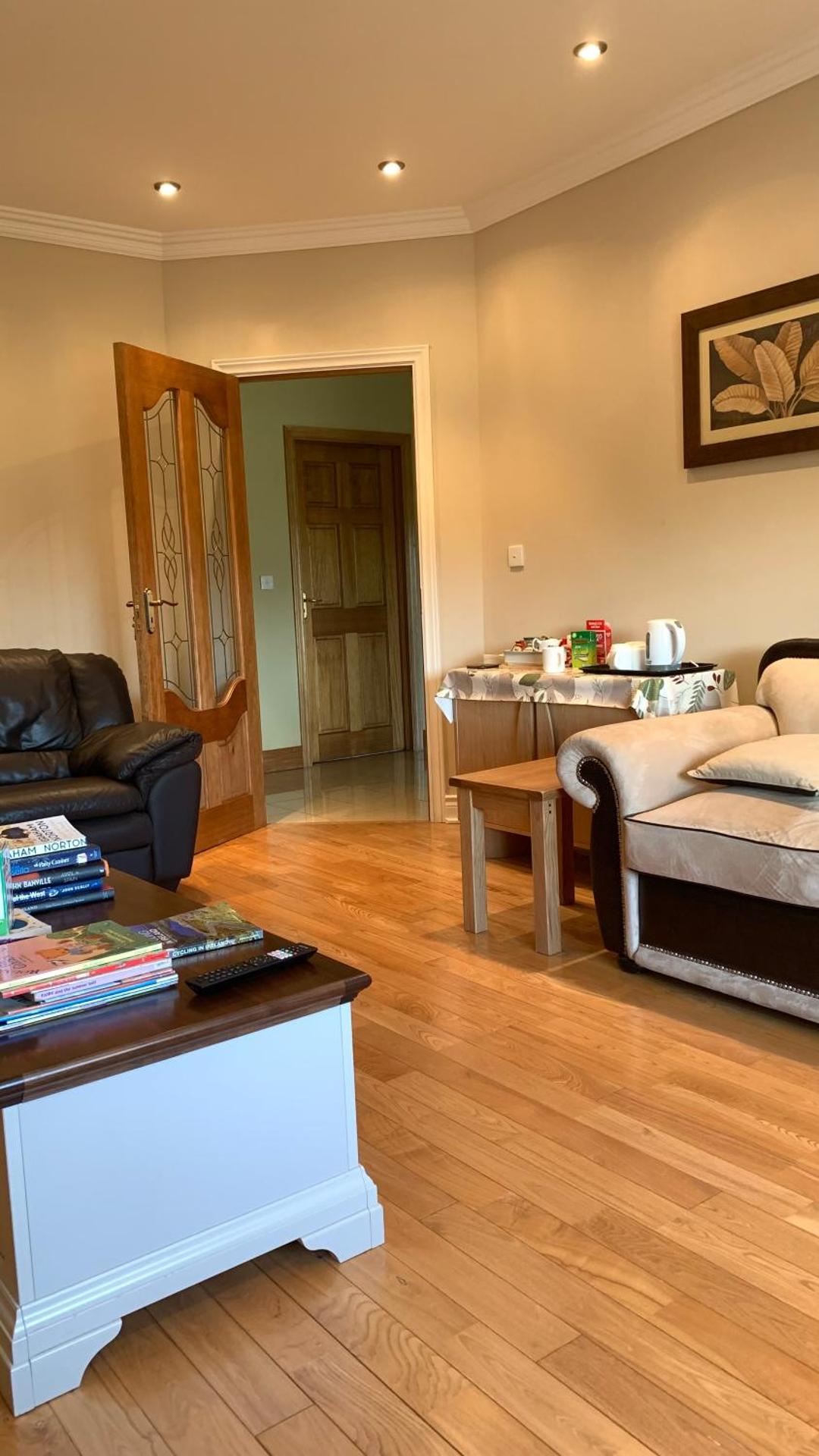 Communal lounge/ TV room