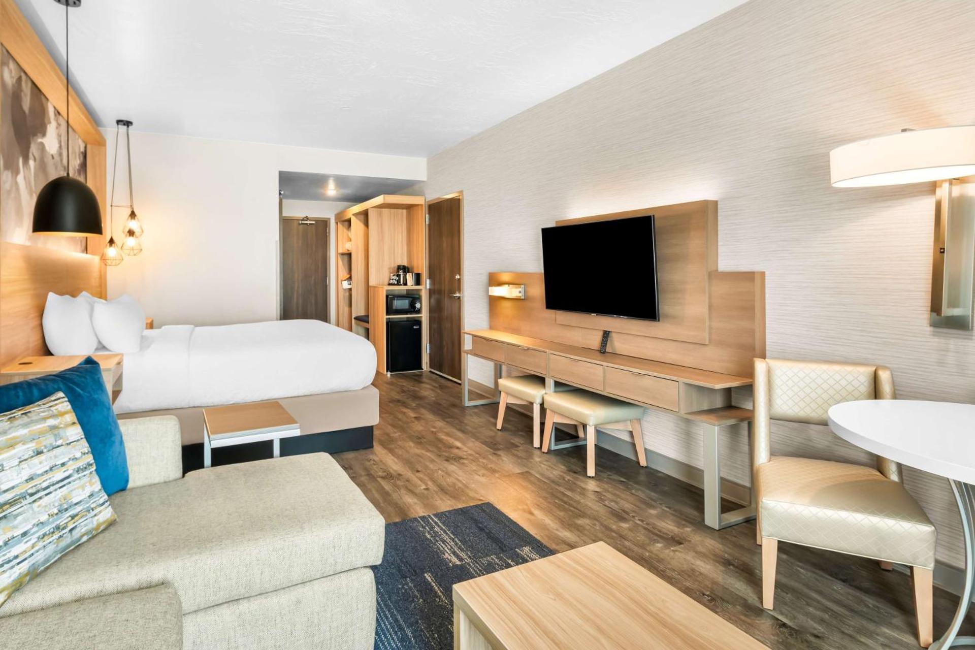 Photo of the whole room