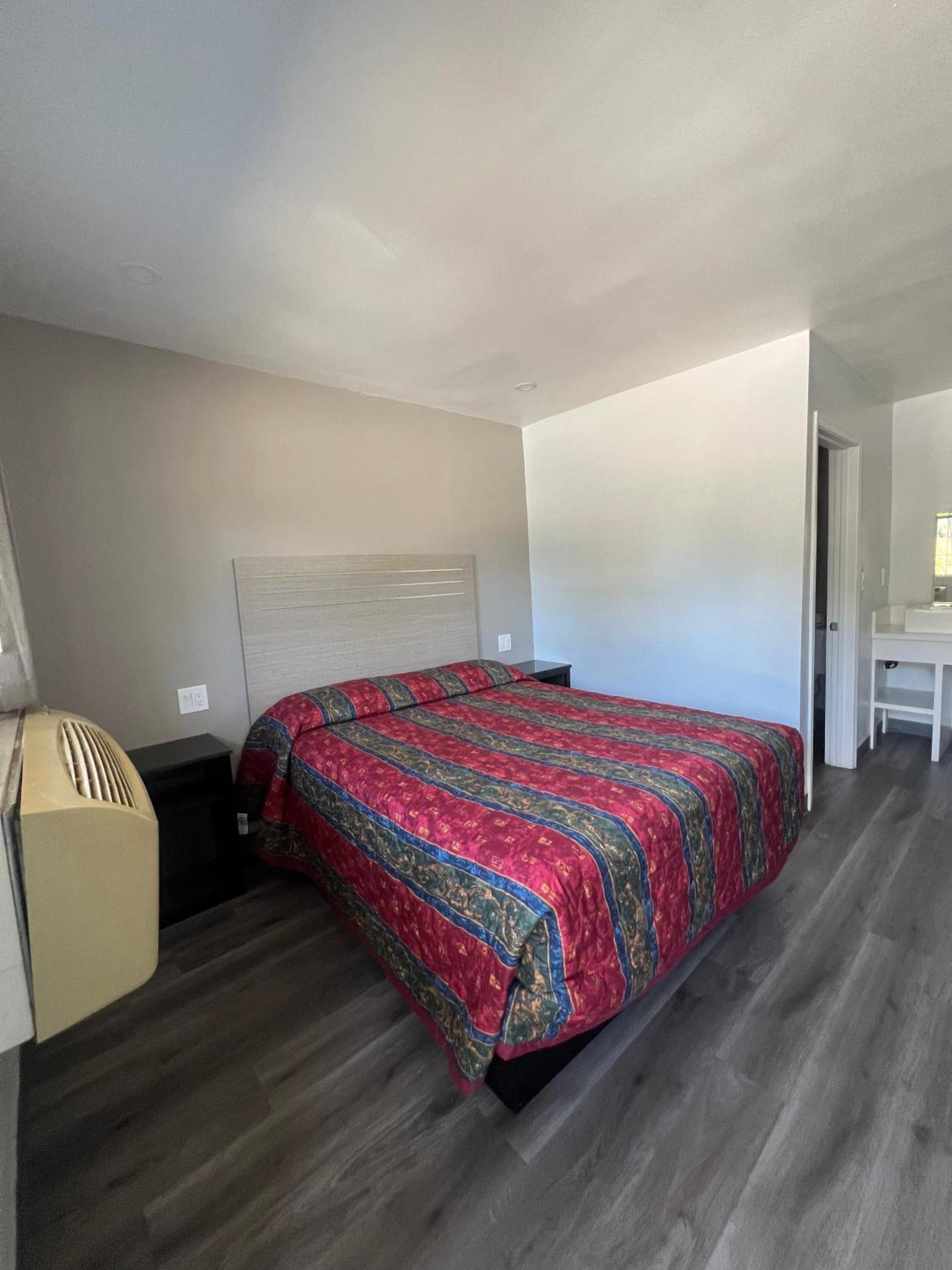 Eastsider Motel -Downtown LA New Rooms