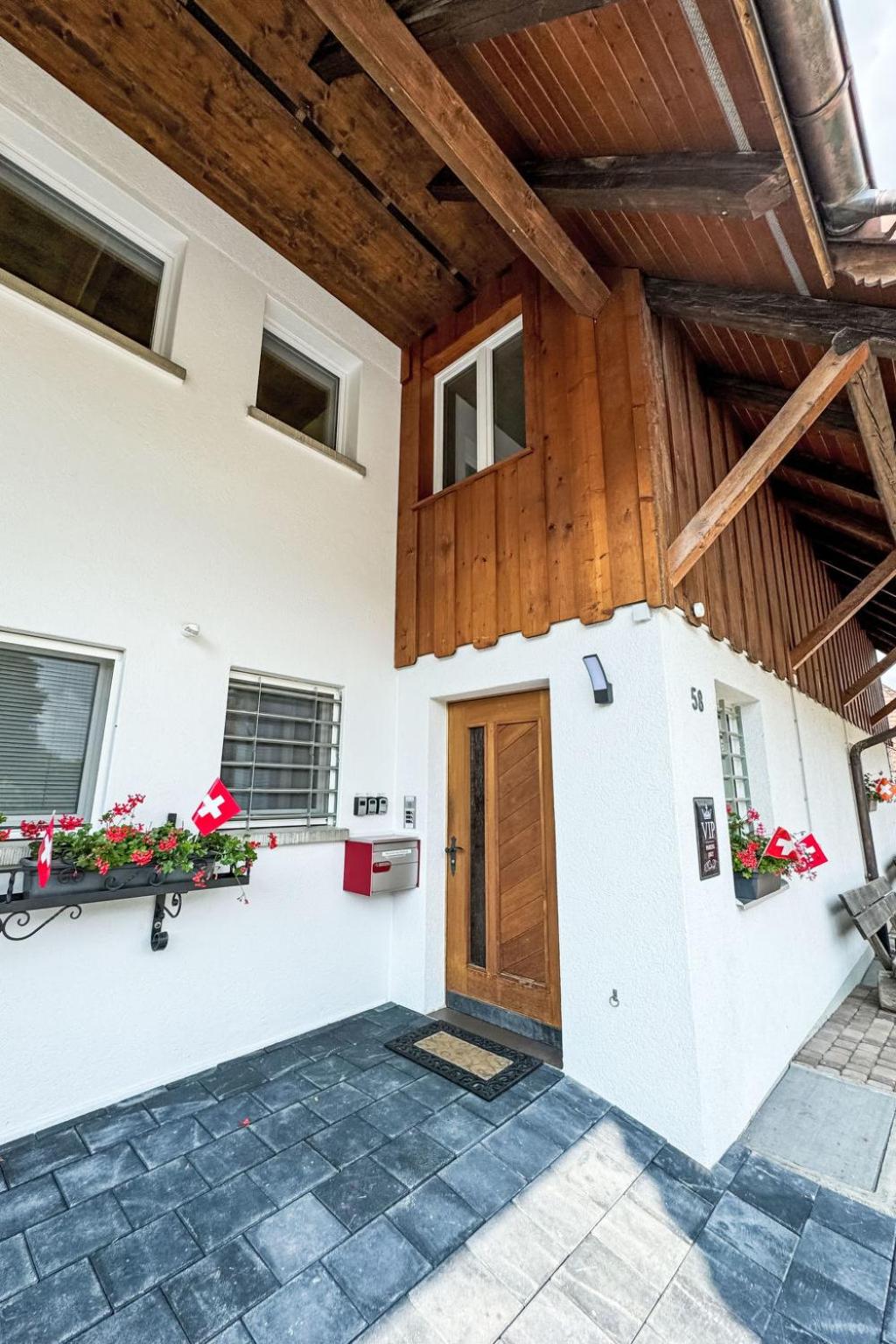 Studio Arn's Dachstudio by Interhome