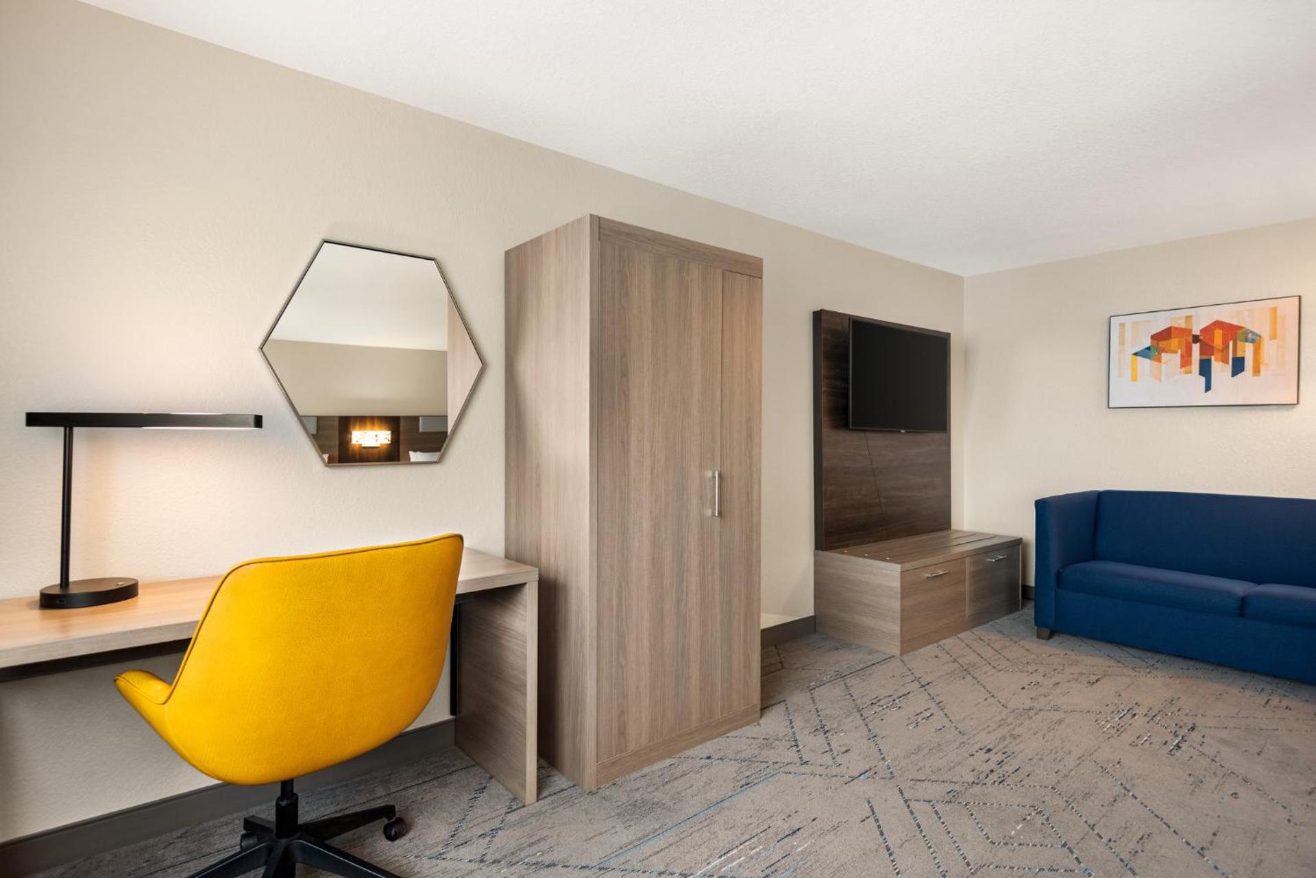 Photo of the whole room