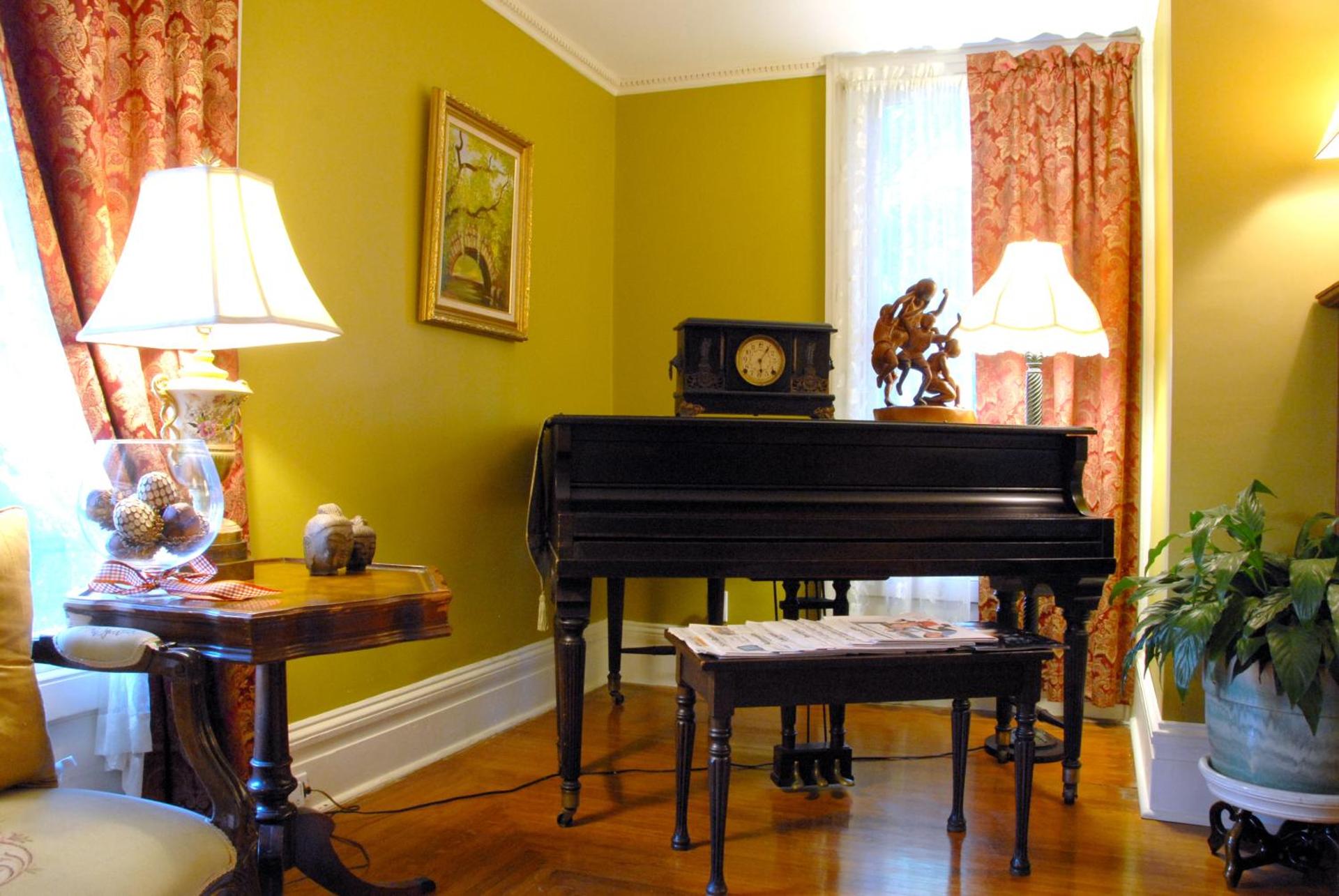 Photo of the whole room