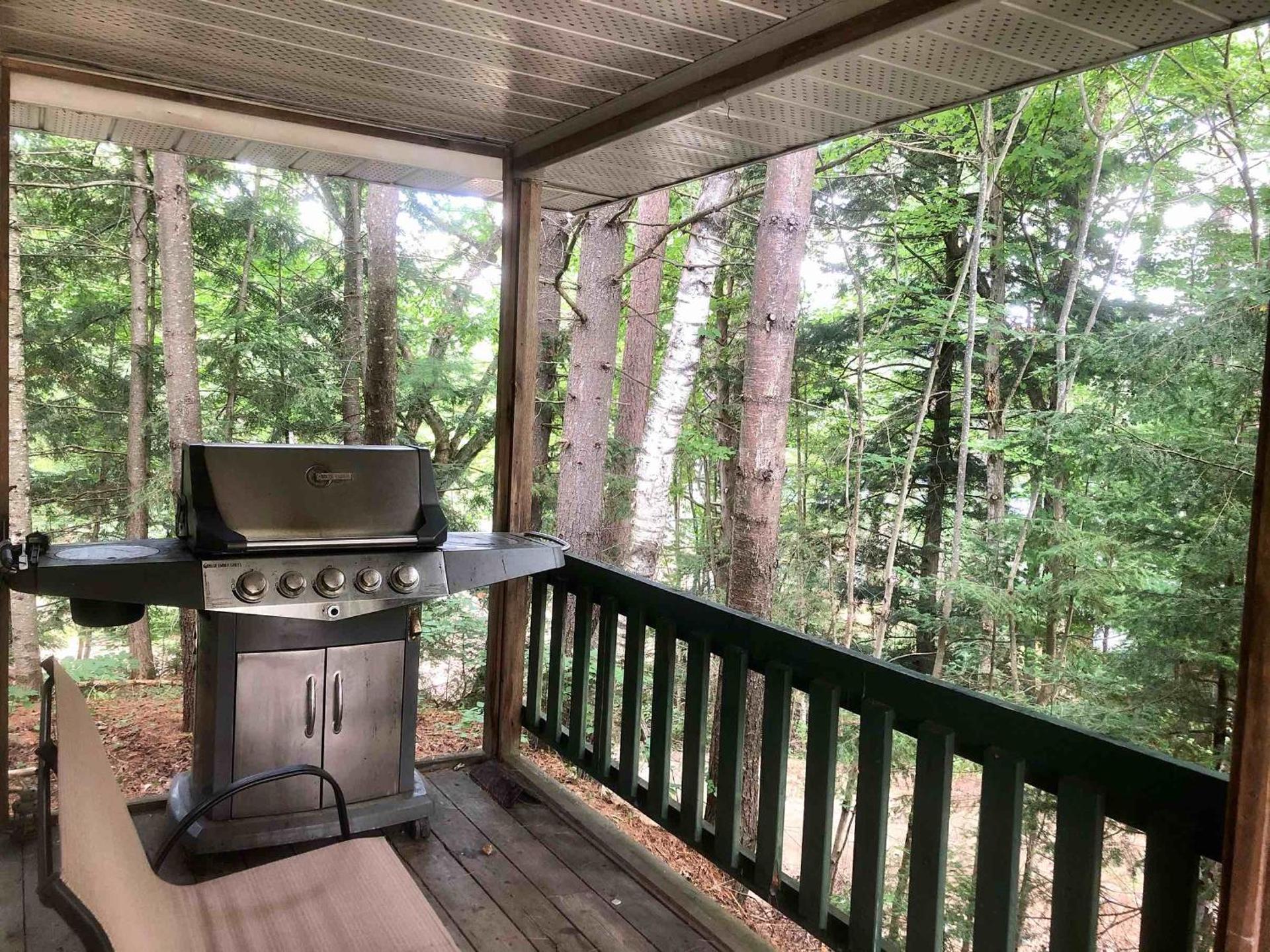 High Falls Bay Cottages, Camping & Waterpark