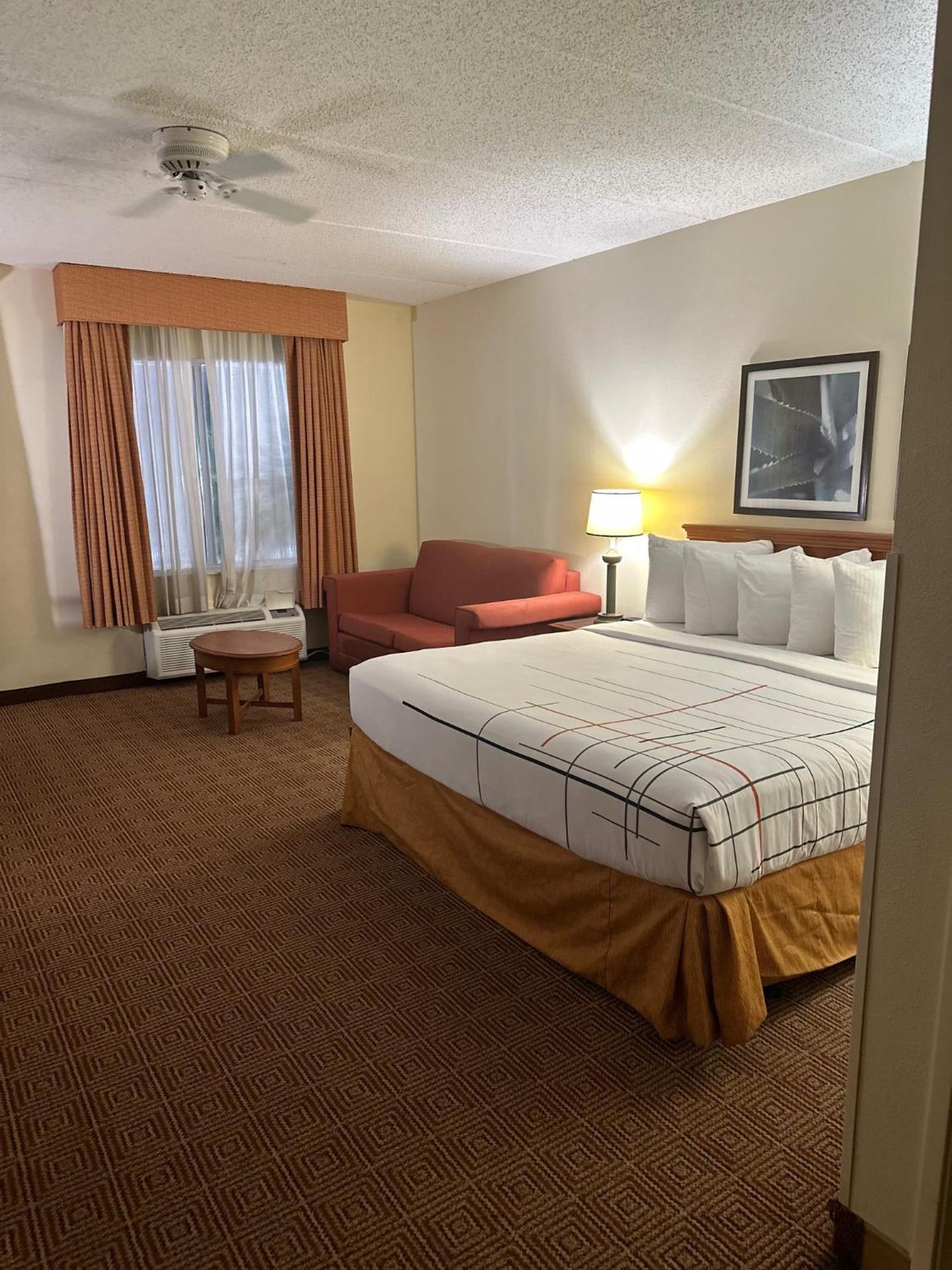 La Quinta Inn & Suites by Wyndham Sawgrass