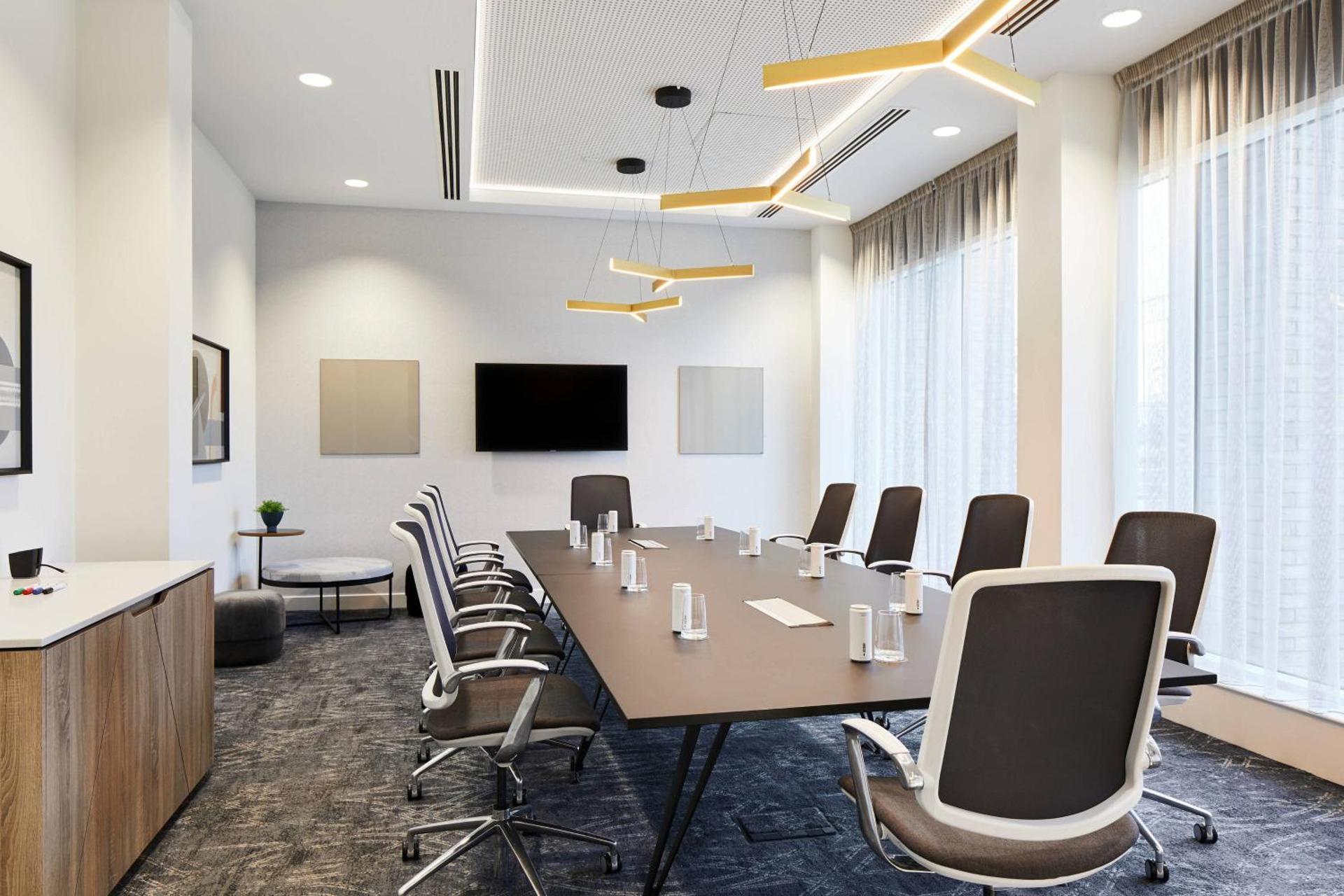 Meeting/conference room