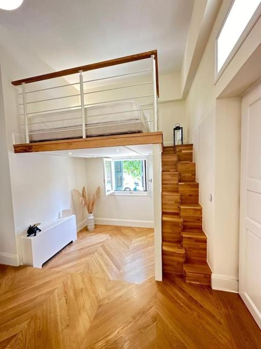 Detached house,with courtyard and fast Wi-Fi in the city centre