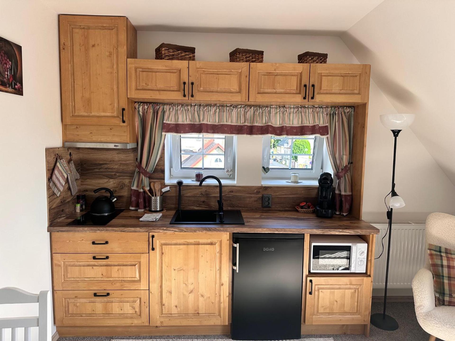 Apartment with Mountain View