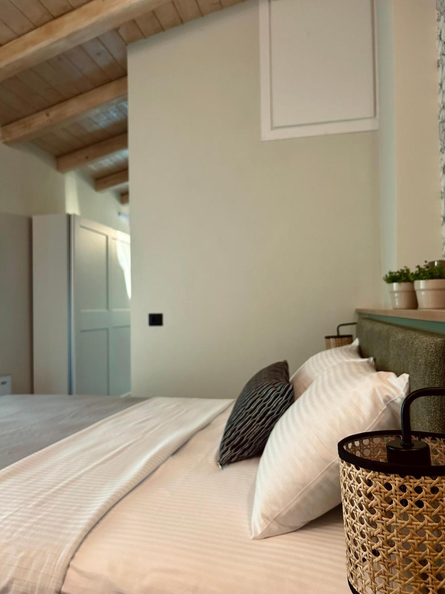 Nerita's country houses