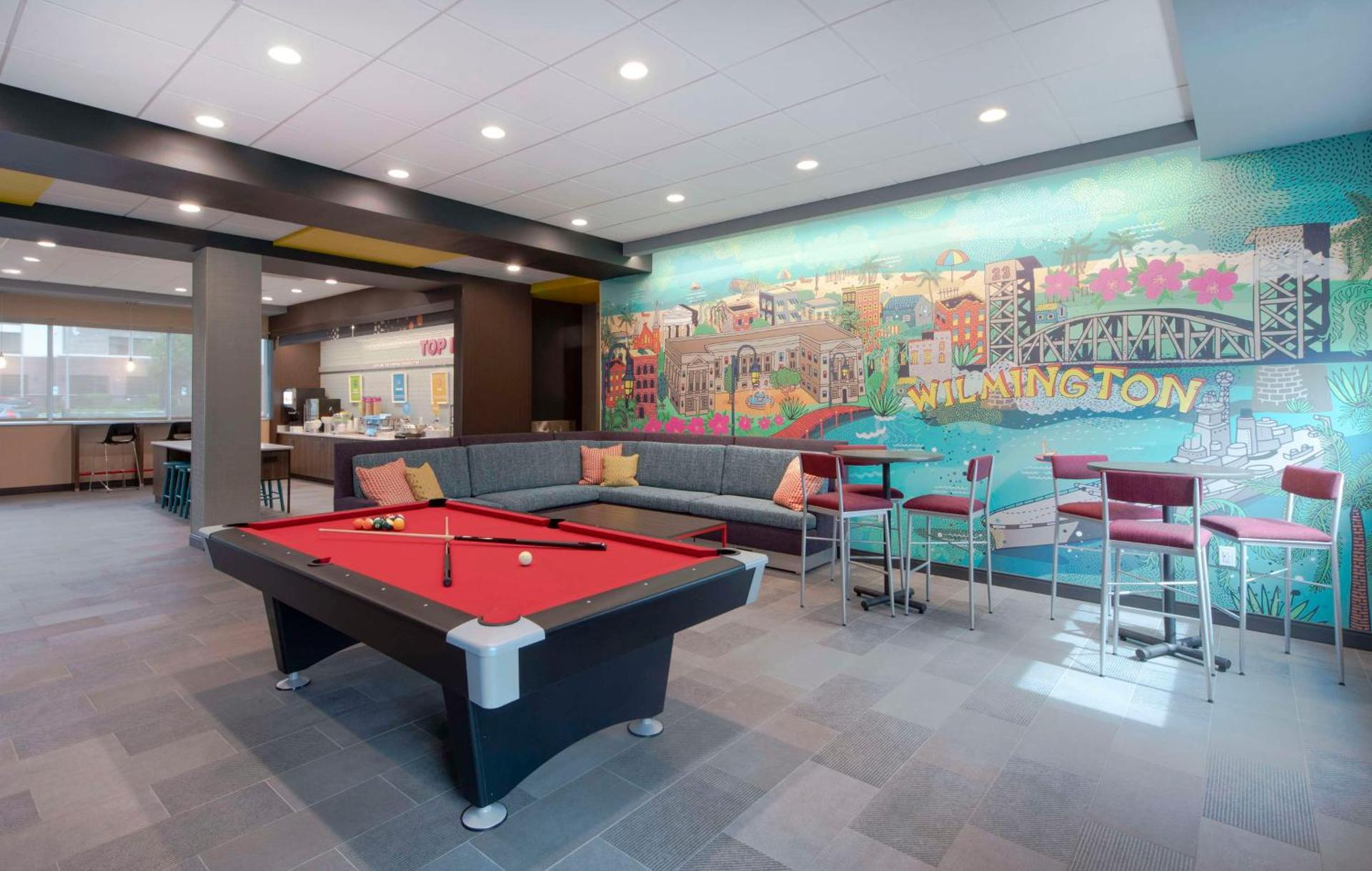 Communal lounge/ TV room