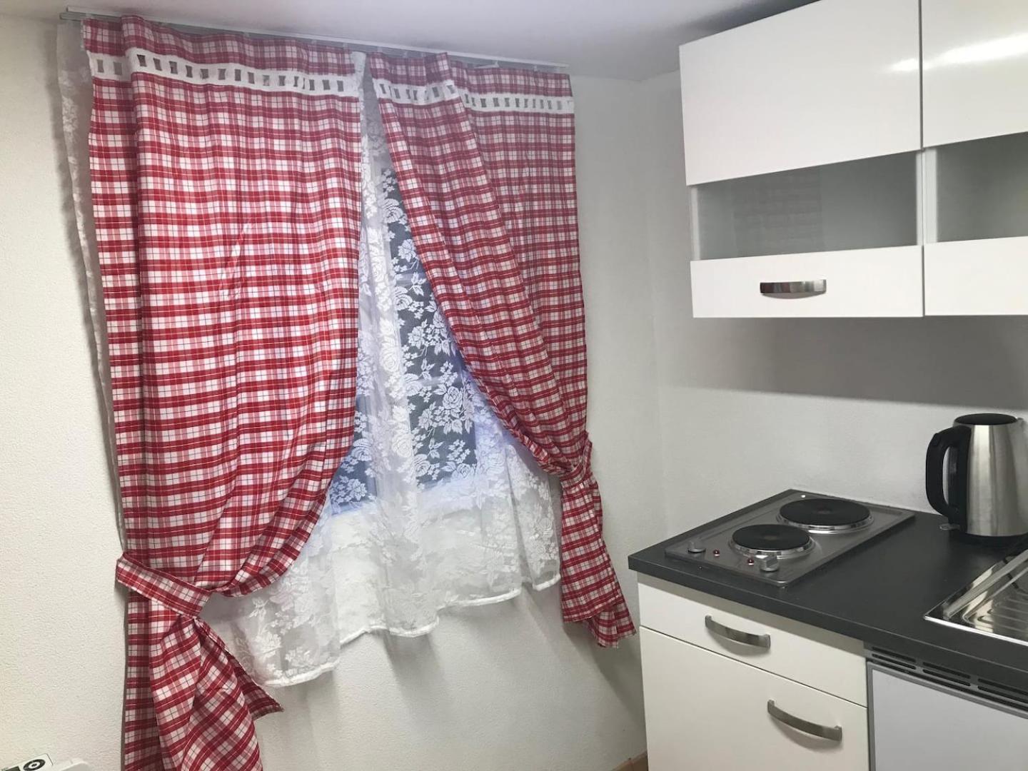 Studio 15 min to ski resort, No Parking