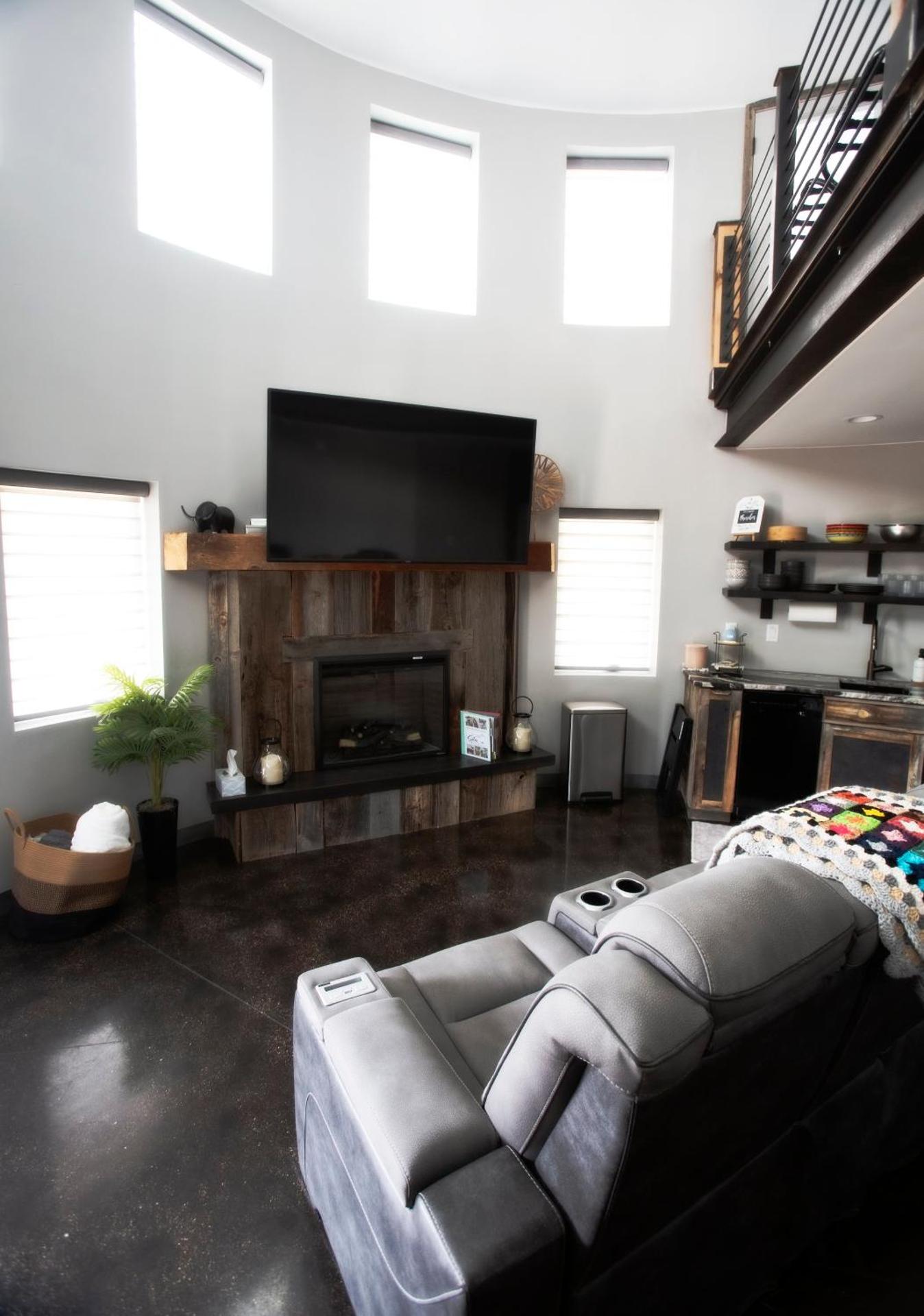 The Silo Loft at Goose Lake Lane