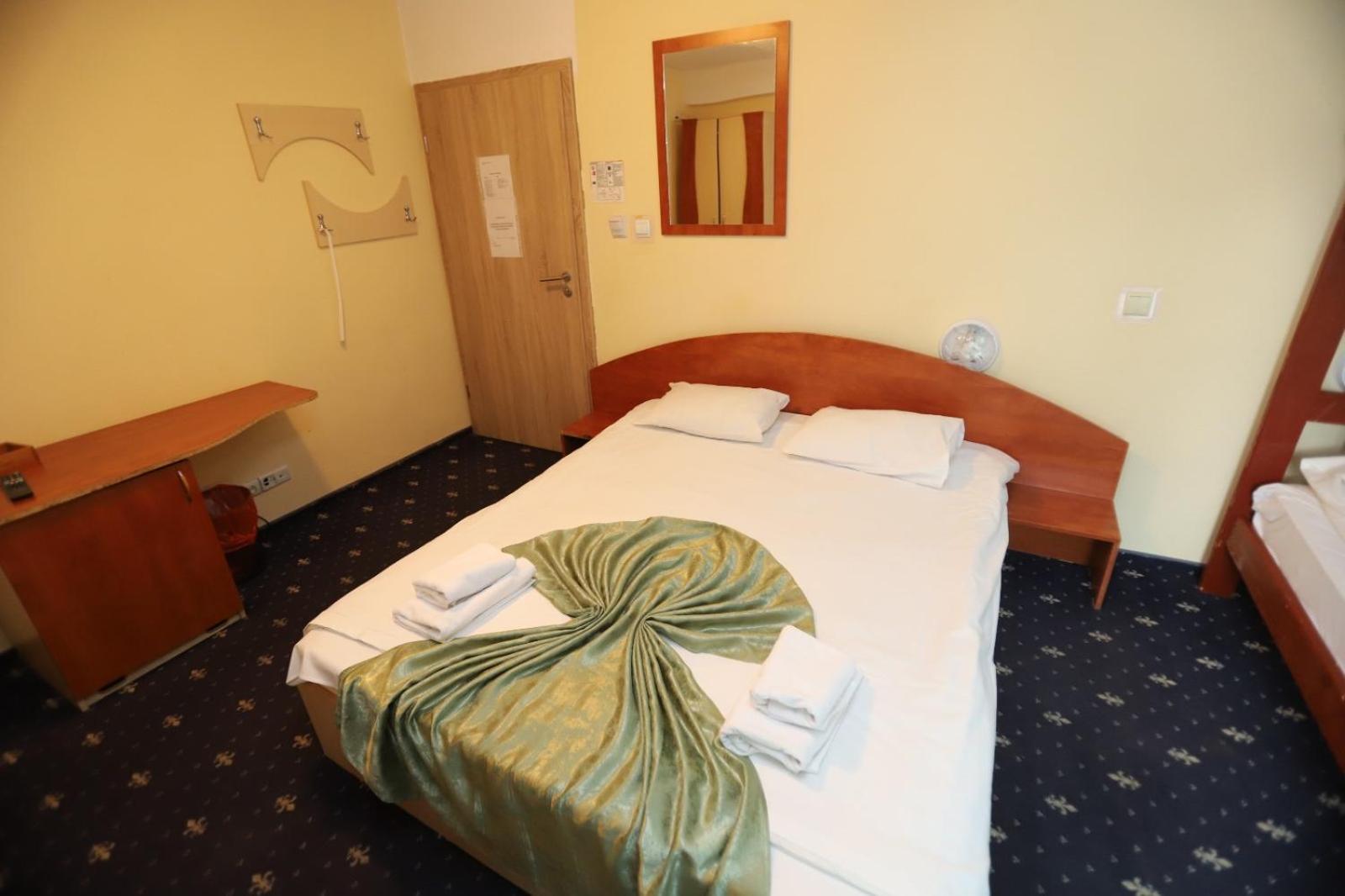 Restaurant Casa Nicolenco Azuga by Genco