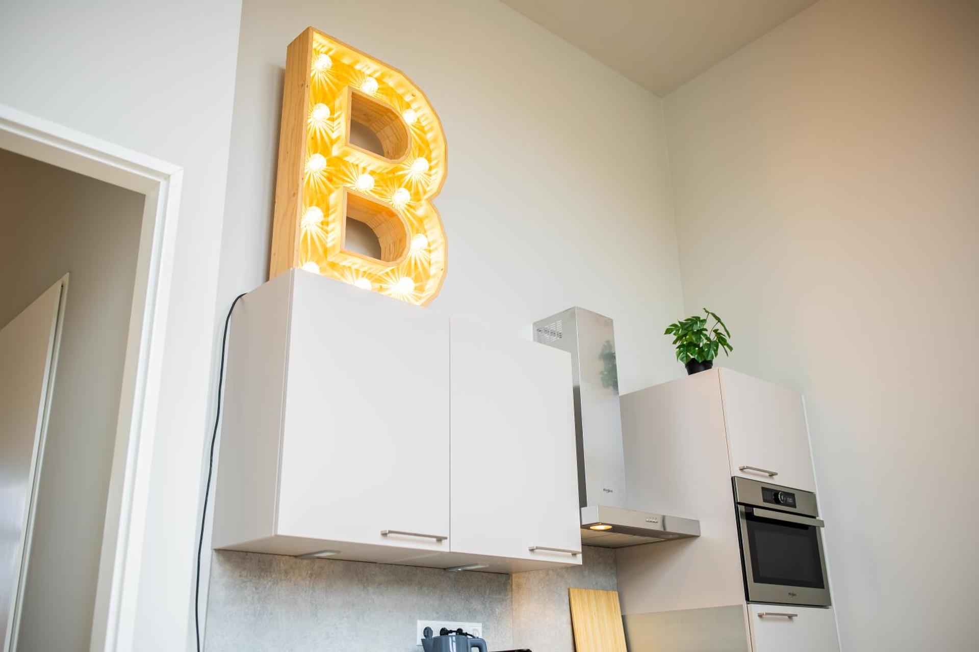 Alphabet Apartments -2e Pijnackerstraat 13