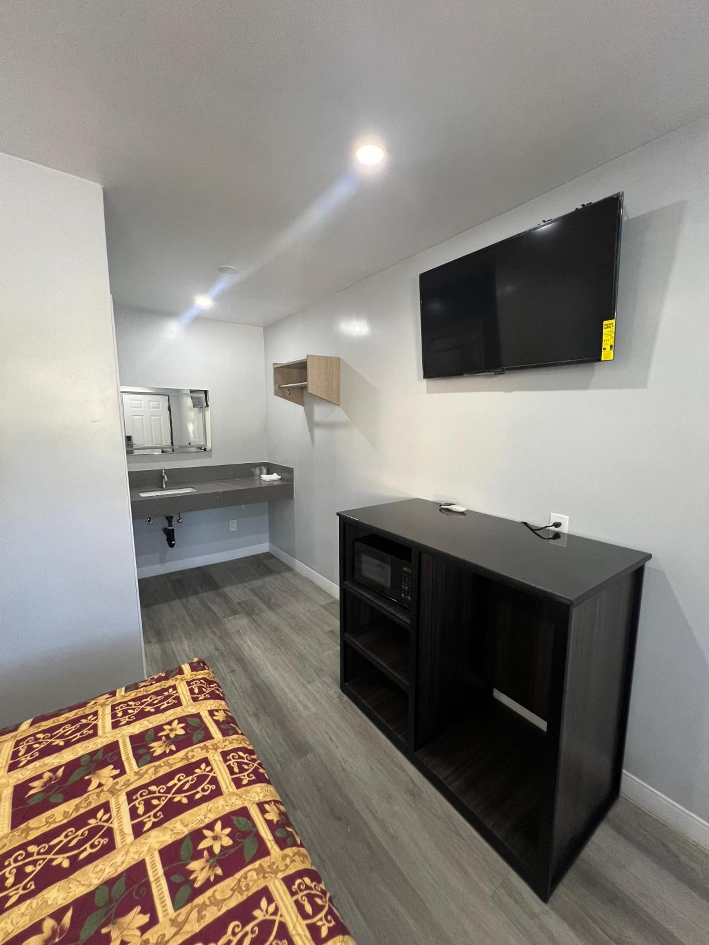 Eastsider Motel -Downtown LA New Rooms