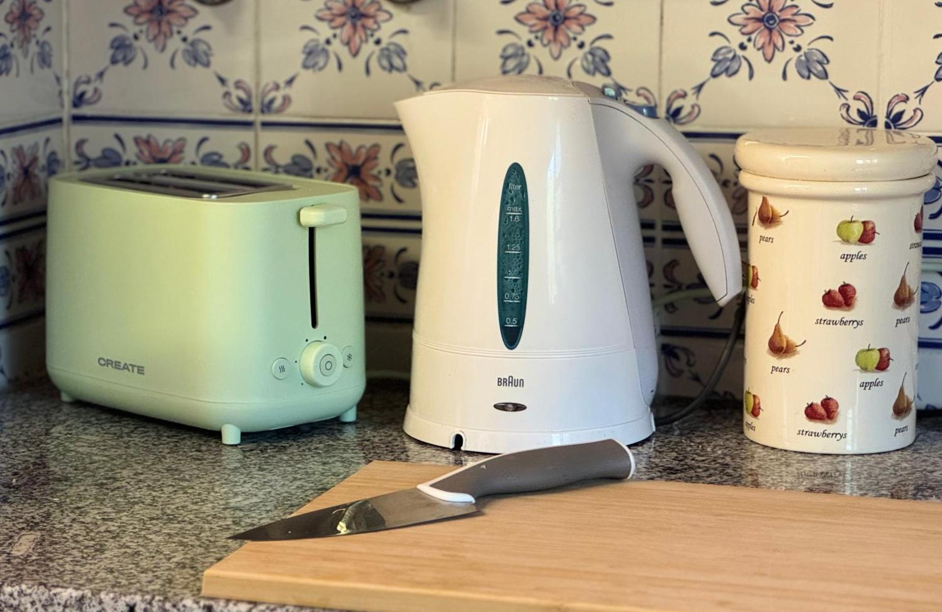 Coffee/tea facilities