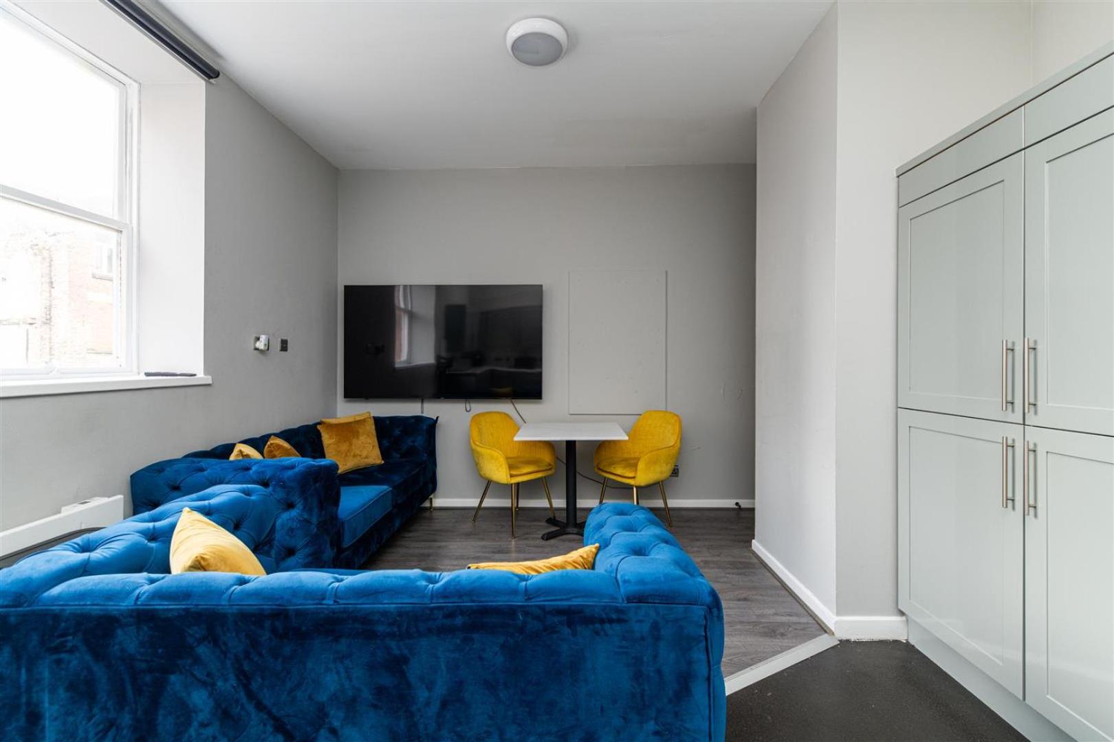 Communal lounge/ TV room