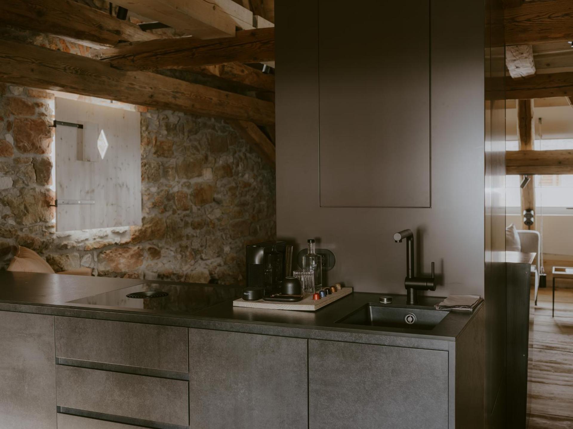 Kitchen or kitchenette