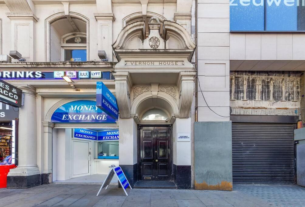 Piccadilly Living 1 BR Flat in London VR11