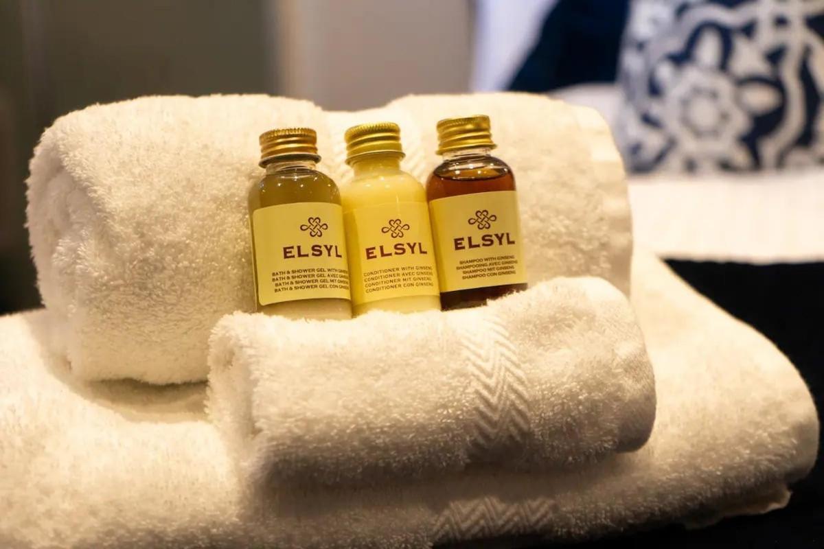 4 Bed Apartment- With Cosy Pub - Food/Drink 10%off