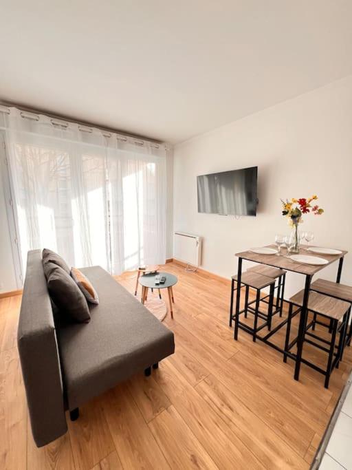 Agreable Paris Disney Centre ville Metro RER