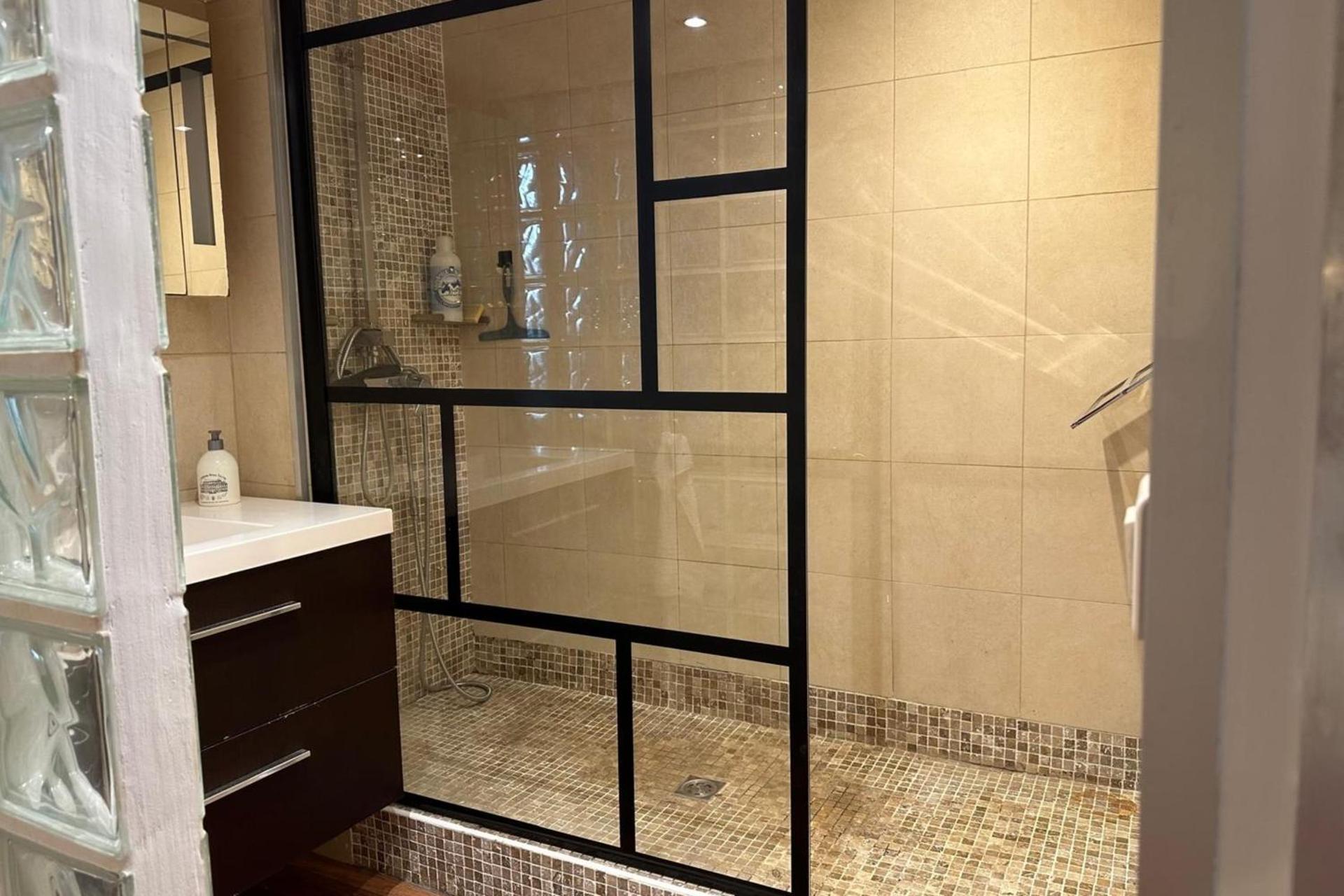 Spacious duplex near the city center of Cannes