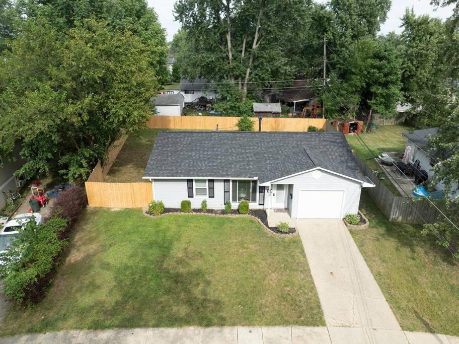 Private Ranch- Entire Home - Hot Tub - Pets & Kids Welcome - King Bed - Fenced Backyard - Free WiFi