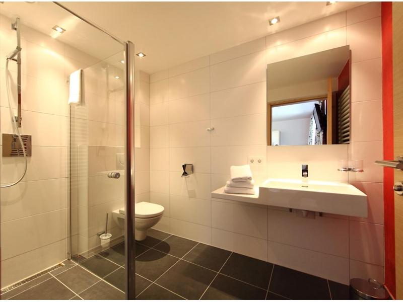 Die Dorfvilla - Includes Tauern Spa Kaprun Wellness Access 13 km away