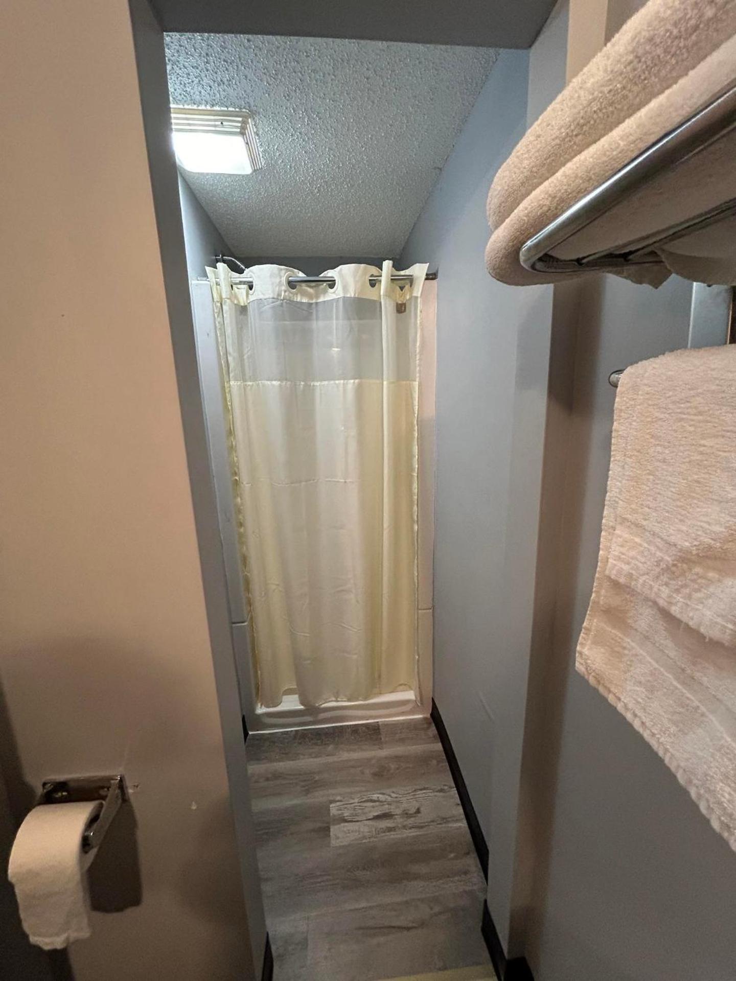 King Room with Spa Bath - Non-Smoking