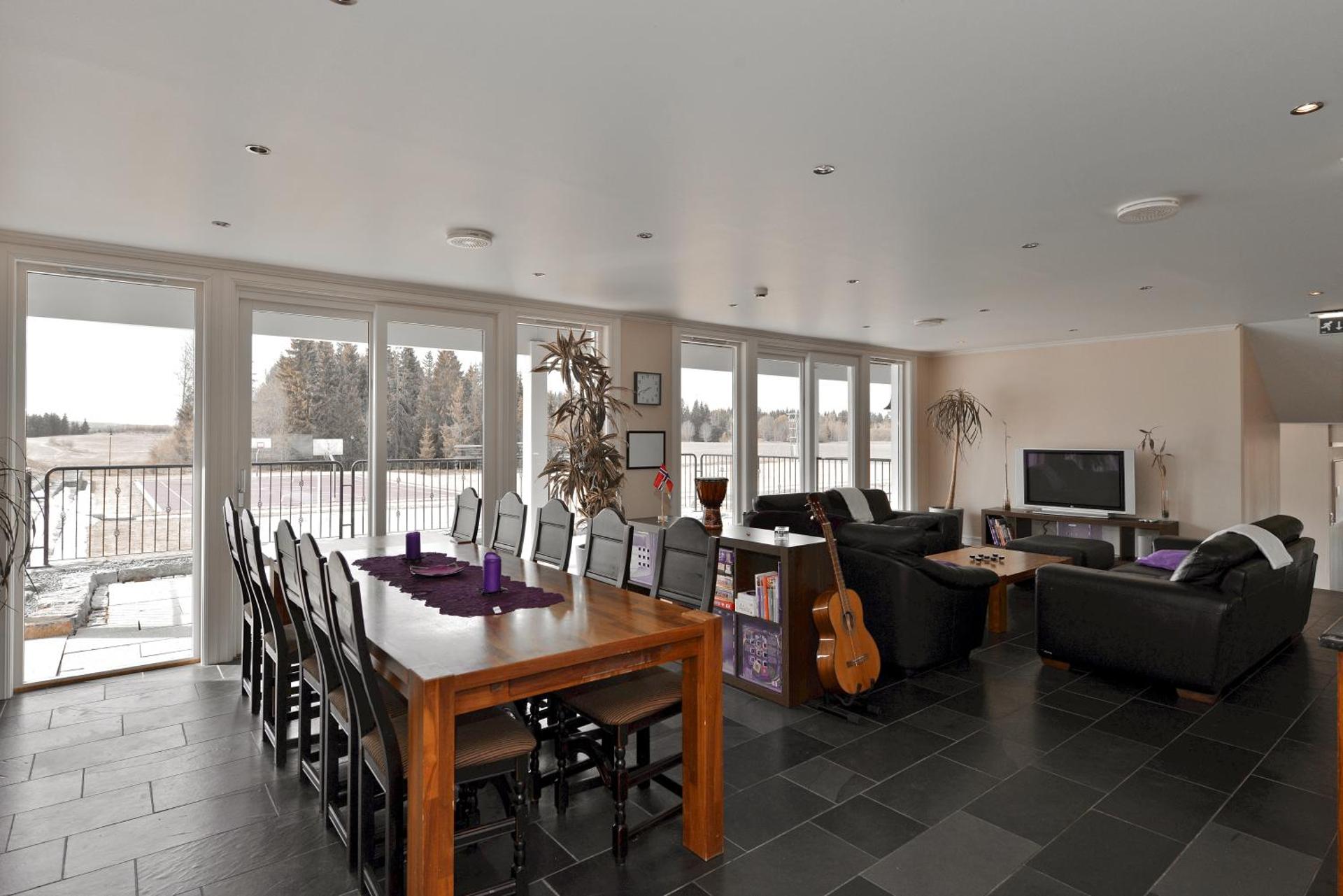 Single Room with Private Bathroom