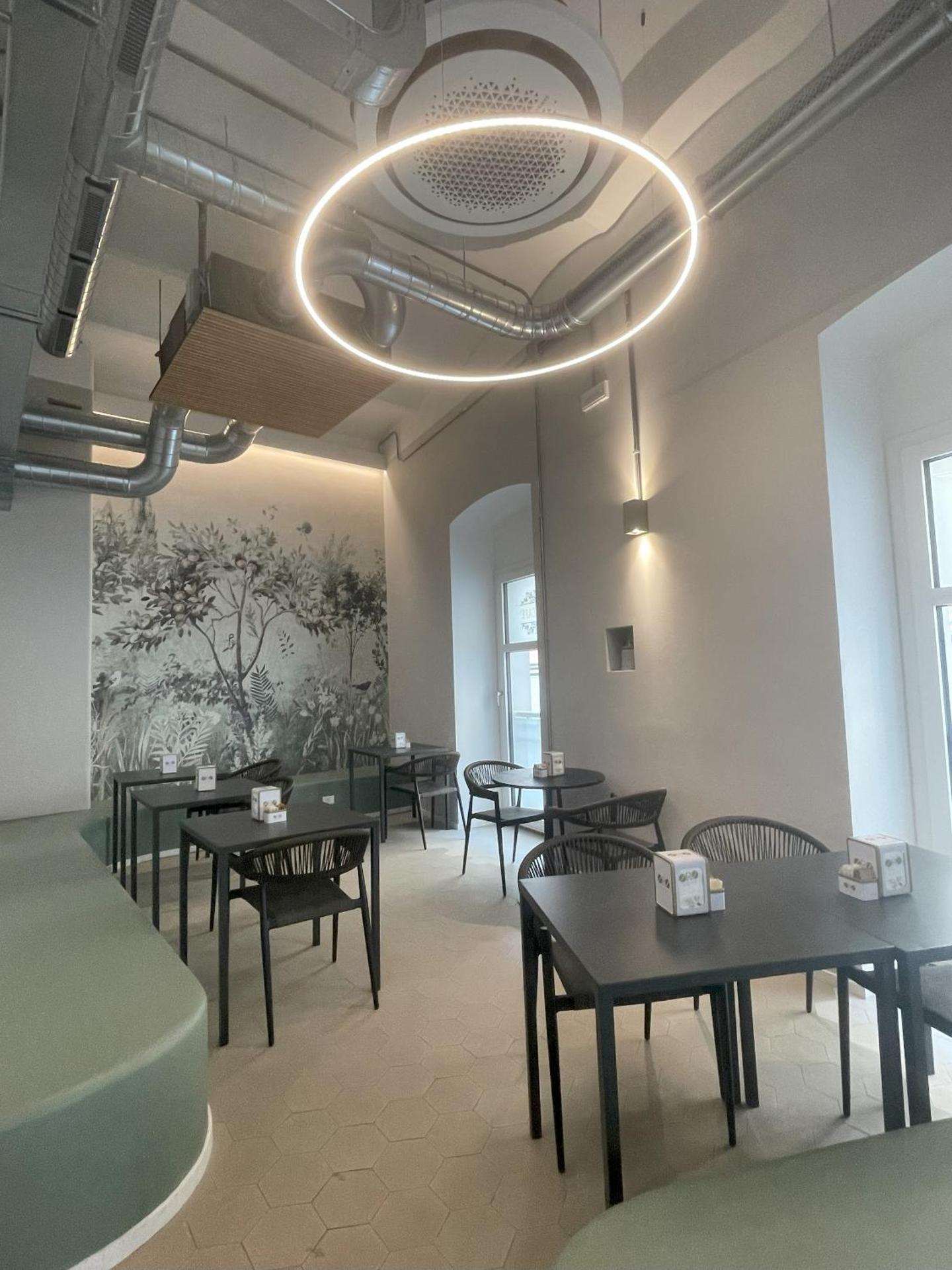 Communal lounge/ TV room