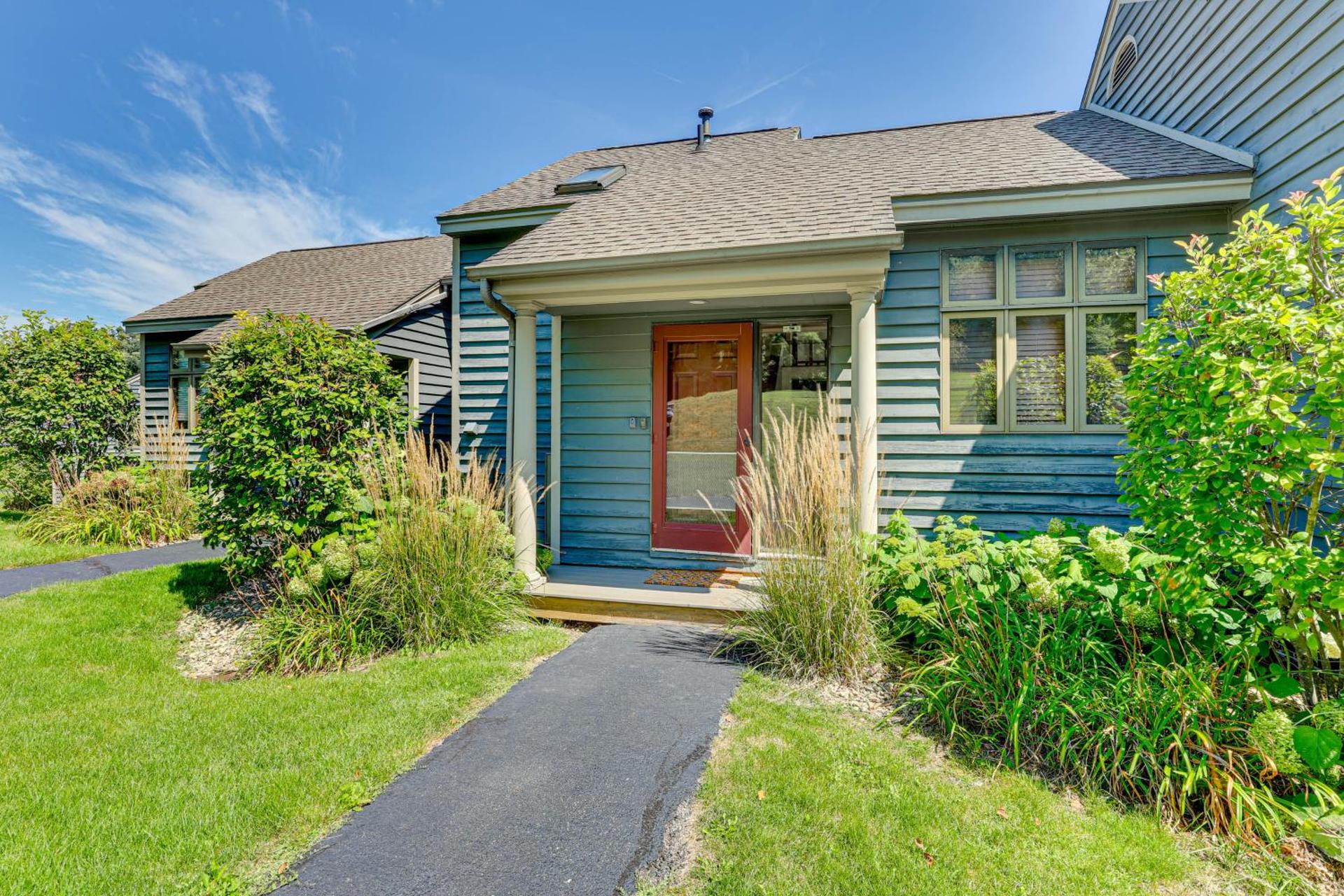 Indoor Pool Access and Deck Galena Family Getaway!