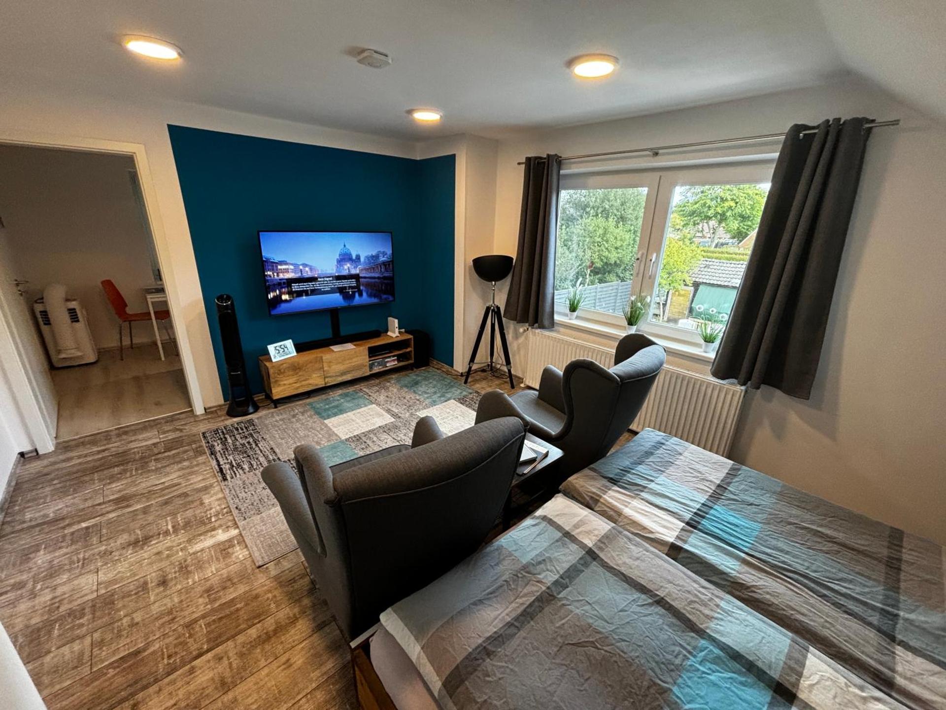 FEWO FloTi Ferienwohnung Augustfehn