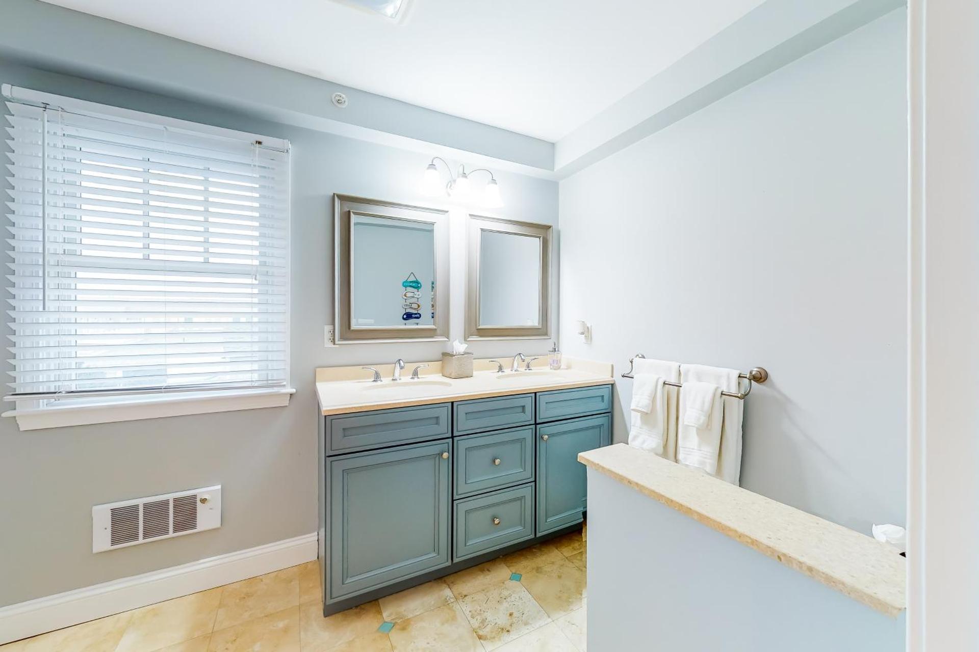 Immaculate Beach Condo