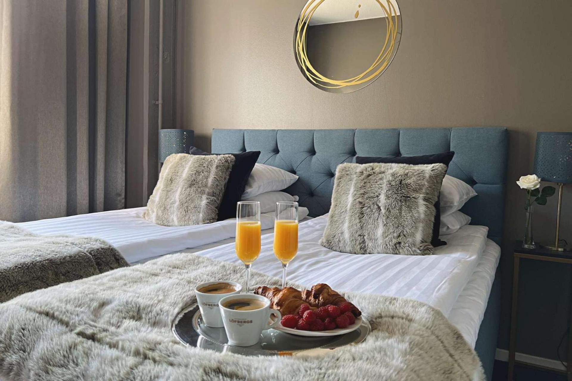 Hotel Golden Circle Suites