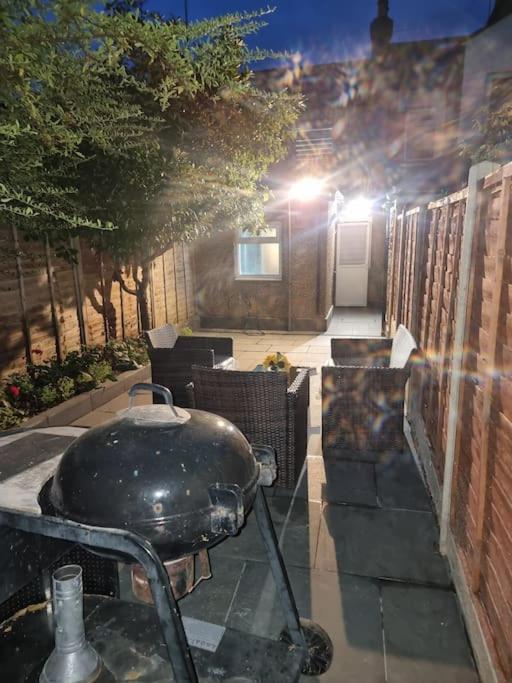 Uniq 3 Bedroom House in central Watford ,15min to London Euston , close to Harry Potter