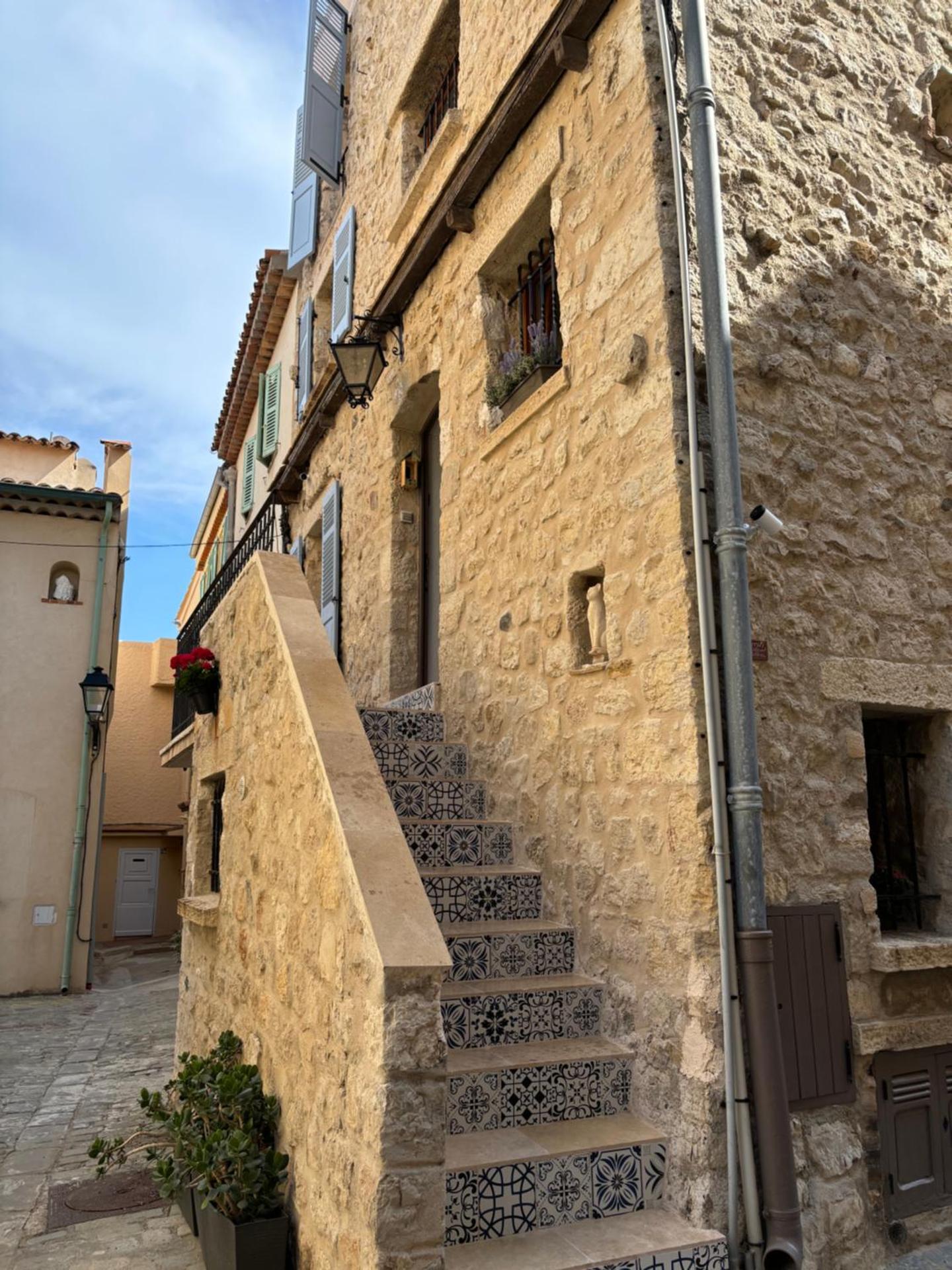 La Pablita by Evasion Riviera, Vieil Antibes, Remparts